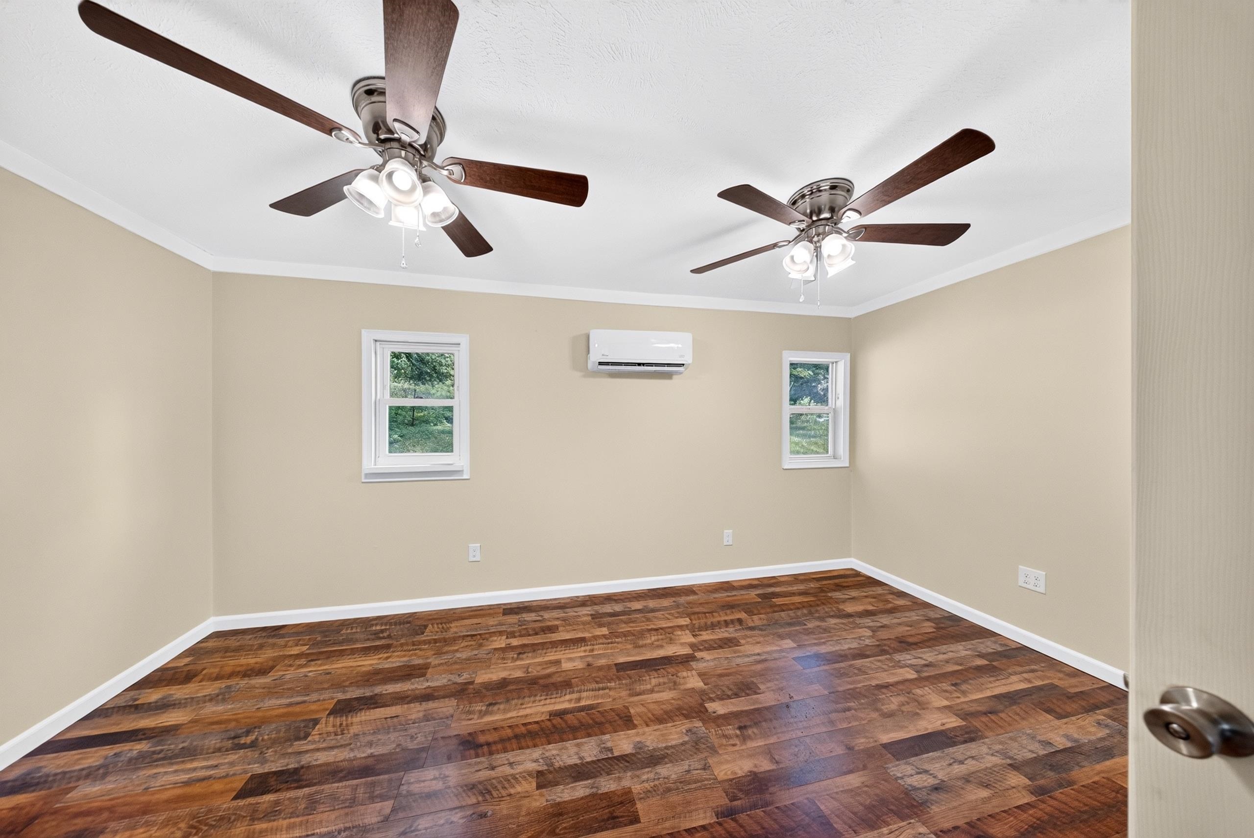 https://zimg.paragon.ice.com/ParagonImages/Property/PH/AABRKY/60862/6/0/0/450b299f0fecd725a0139e2b39297377/0/869c937f005f0da10922b79b878d2b7a/60862-1fb6575a-abbc-47bd-a046-e528eb554f5b.JPG