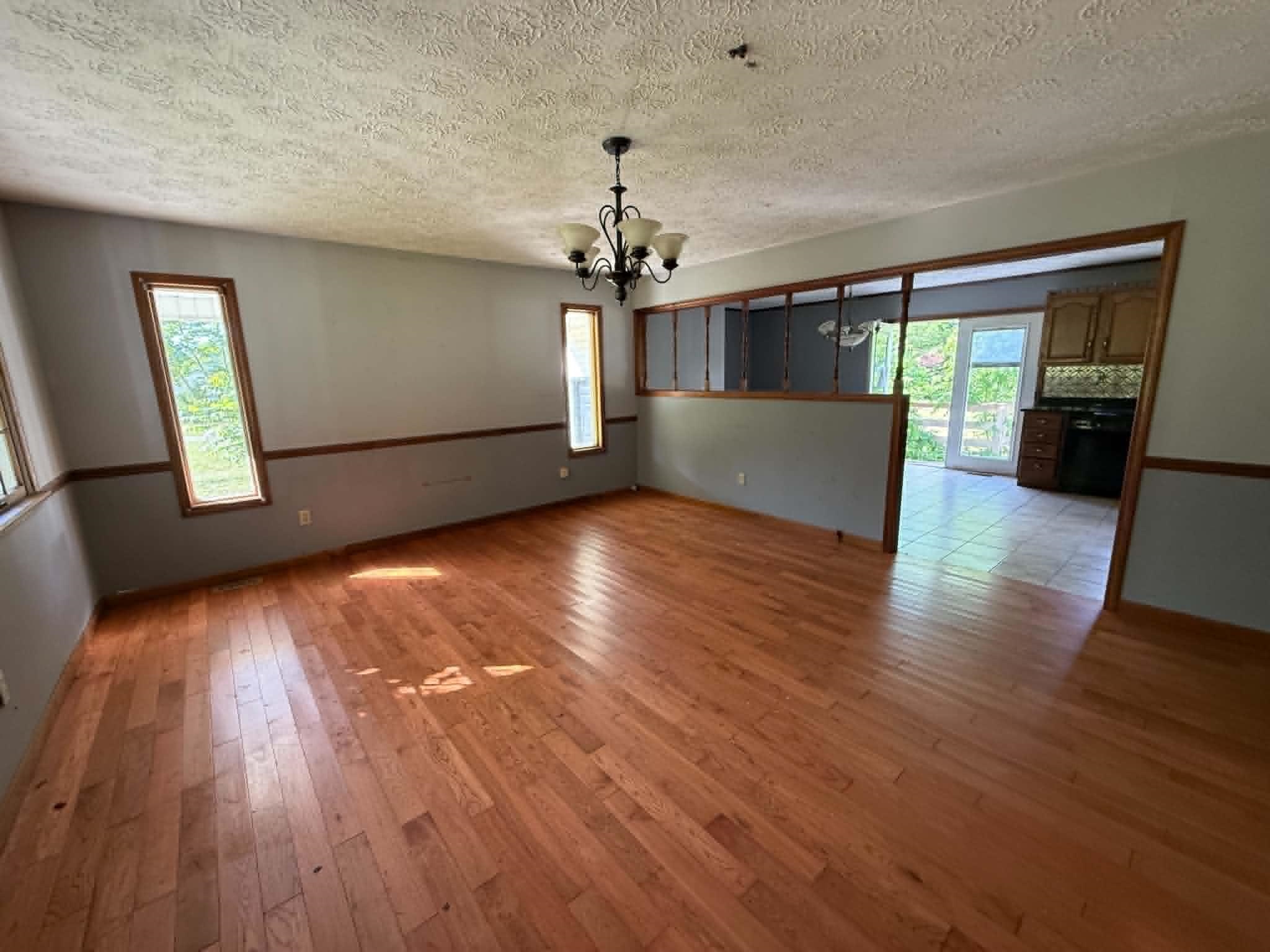 https://zimg.paragon.ice.com/ParagonImages/Property/PH/AABRKY/60866/3/0/0/9e58430134ac0a653b14d416c72c6881/0/9f69343f005eefa68e4770ebc9a2d5d7/60866-b762f6eb-5af9-4b77-ac37-2dc6eb0d4a9b.JPG