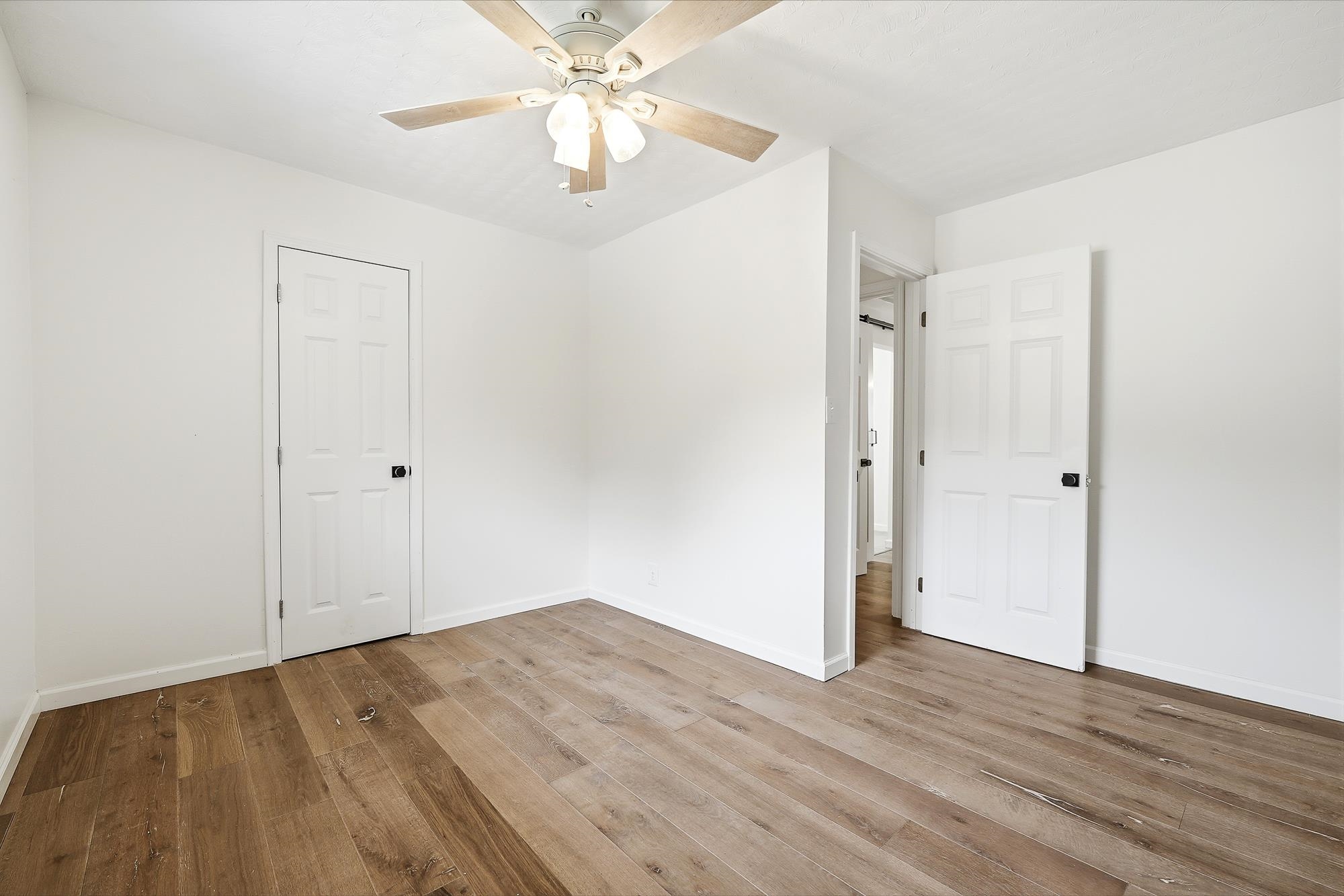 https://zimg.paragon.ice.com/ParagonImages/Property/PH/AABRKY/60868/10/0/0/5d25a89b409a60adbee0d00d7313045d/0/76927fec3f7ef2b55d4e80dfc679d490/60868-d1d5fc4f-b93c-40bf-8347-8d605cbfcf32.JPG