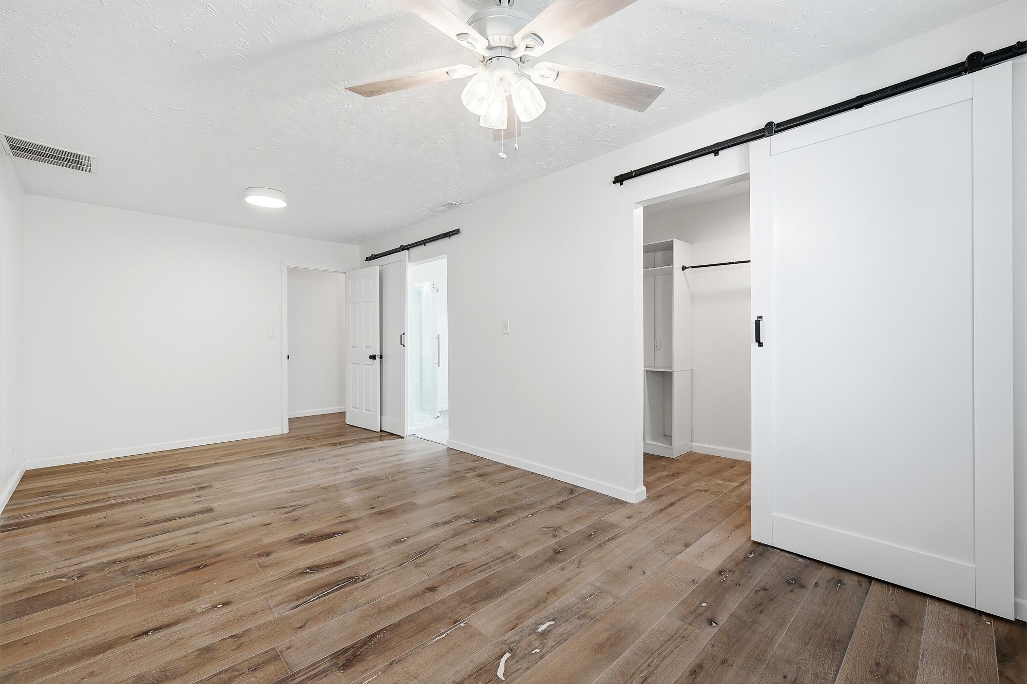 https://zimg.paragon.ice.com/ParagonImages/Property/PH/AABRKY/60868/12/0/0/8020d26dff87fe4aae8cc6422ed66b9b/0/76927fec3f7ef2b55d4e80dfc679d490/60868-55dc377d-009a-4f98-acef-4936a2abd471.JPG