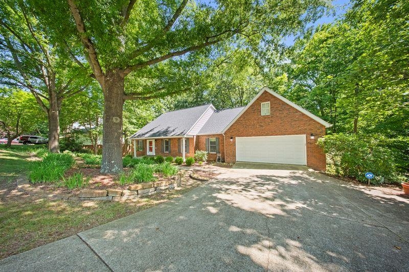 https://zimg.paragon.ice.com/ParagonImages/Property/PH/AABRKY/60869/1/0/0/5b49a237edaf7826e472cb476fedd65f/0/86c94ef3cb213ce23780ff7d7943ec8c/60869-5c6de6e2-77dc-48a1-a63f-54a40231fd7a.JPG