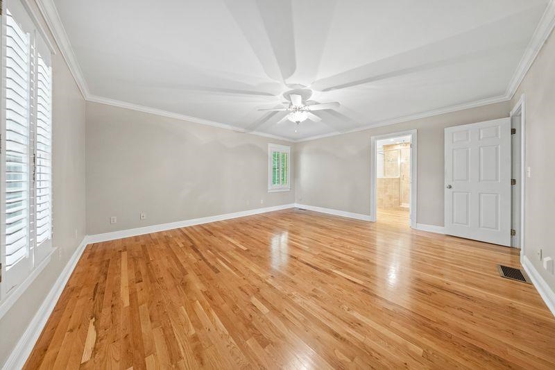 https://zimg.paragon.ice.com/ParagonImages/Property/PH/AABRKY/60869/13/0/0/a183afe5c4238e7b636ef79db6022816/0/86c94ef3cb213ce23780ff7d7943ec8c/60869-ff33f2cc-2cd5-4b48-adc5-32c2974622fd.JPG