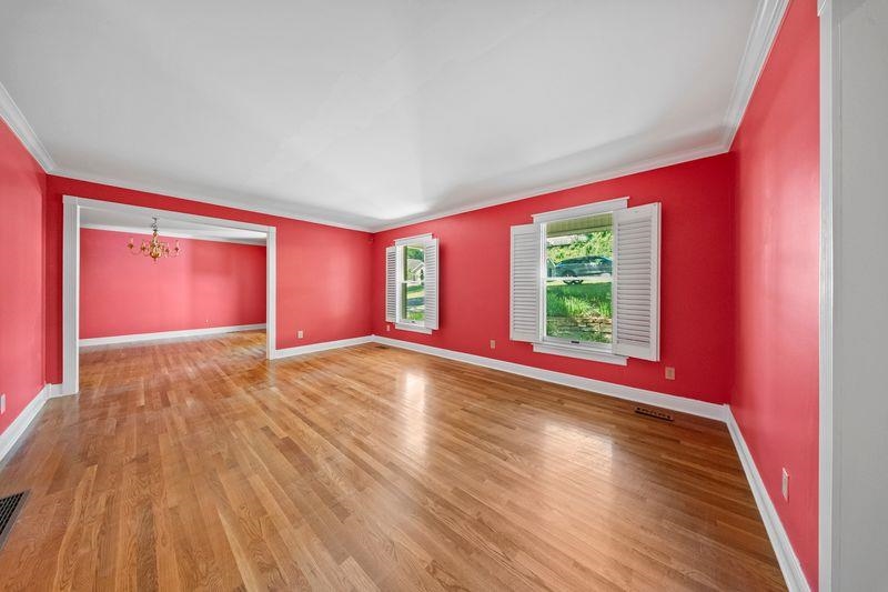 https://zimg.paragon.ice.com/ParagonImages/Property/PH/AABRKY/60869/4/0/0/37b52cd45d7e8adbe8b800598b8c5a8e/0/86c94ef3cb213ce23780ff7d7943ec8c/60869-3be45edd-250e-40cb-9c82-8390c45e8a6b.JPG