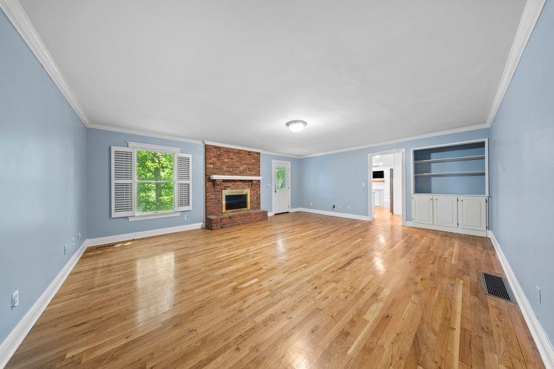 https://zimg.paragon.ice.com/ParagonImages/Property/PH/AABRKY/60869/9/0/0/e4ff66c80d1ef74ec79380aa739f8601/0/86c94ef3cb213ce23780ff7d7943ec8c/60869-588d243e-2aaf-4a44-adb5-c6da99cc590a.JPG