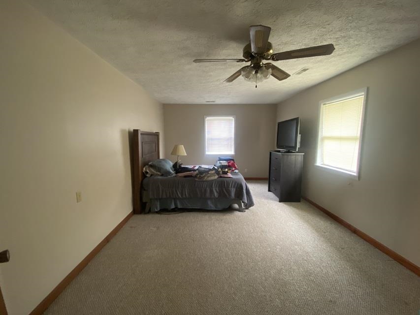 https://zimg.paragon.ice.com/ParagonImages/Property/PH/AABRKY/60872/10/0/0/e934261659dcebcca507b47ed366193c/0/c995e0ee5295765cec5b0cb3dfd8dcd0/60872-d4a387a6-dedb-478e-8ebe-df761f9f2762.JPG