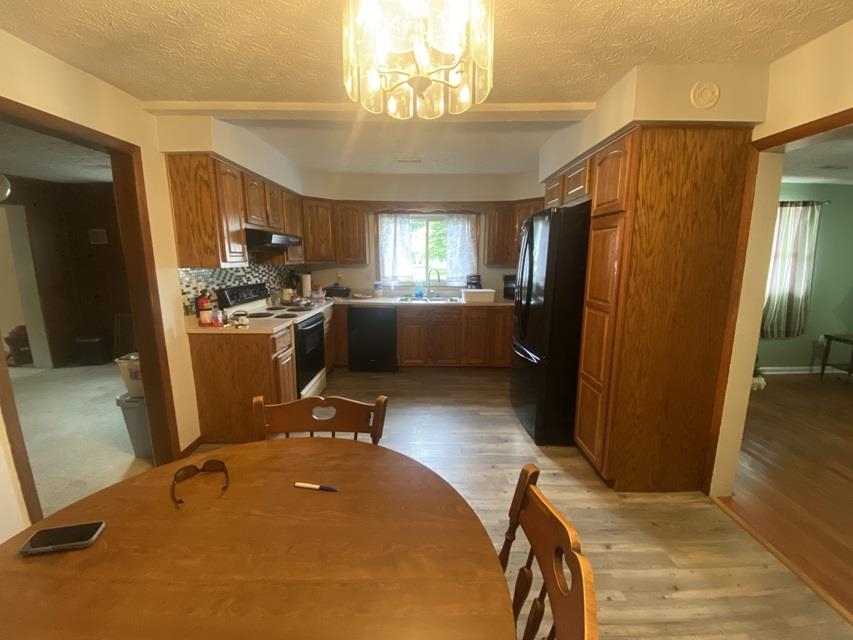 https://zimg.paragon.ice.com/ParagonImages/Property/PH/AABRKY/60872/5/0/0/9ec053eee21647d89c48cdb017035b01/0/c995e0ee5295765cec5b0cb3dfd8dcd0/60872-f2a8ae84-b506-4e3d-a163-4752b186f1f2.JPG