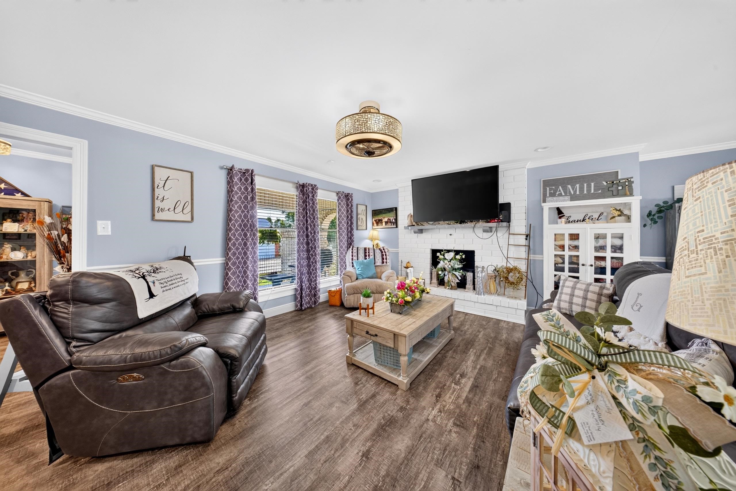 https://zimg.paragon.ice.com/ParagonImages/Property/PH/AABRKY/60873/10/0/0/263b69844ac25aea300c46ea854d4abd/0/3b774819b0a0f4ae251d2c4bd826ec09/60873-48b989d4-a3e0-4e2a-8eae-b4530125fc94.JPG