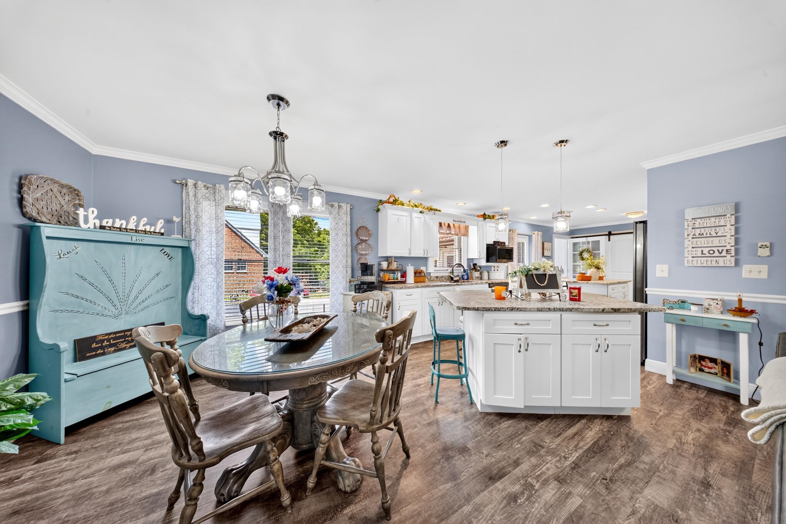 https://zimg.paragon.ice.com/ParagonImages/Property/PH/AABRKY/60873/13/0/0/aabca82eb266bf7874453f35ba9bac66/0/3b774819b0a0f4ae251d2c4bd826ec09/60873-8ddfe568-6c5f-4ecd-8a4b-92a81c525681.JPG