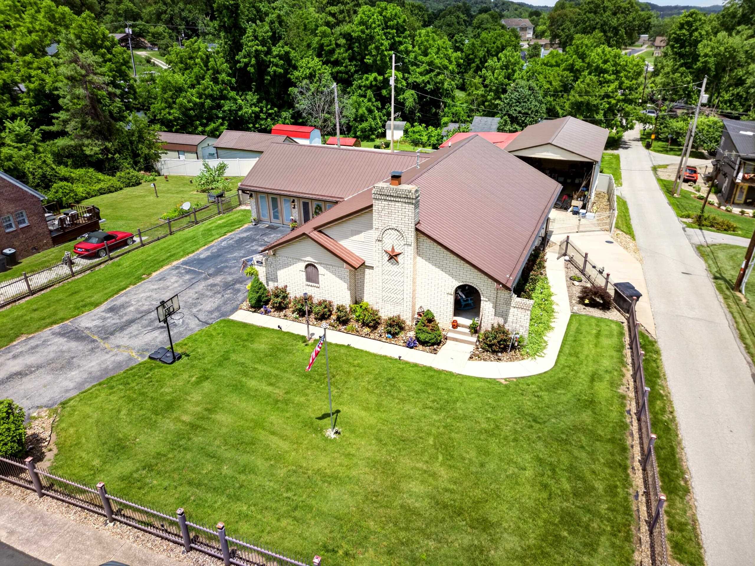https://zimg.paragon.ice.com/ParagonImages/Property/PH/AABRKY/60873/6/0/0/25cbddf8f397d895920b7bb9100587cb/0/3b774819b0a0f4ae251d2c4bd826ec09/60873-d436eebf-c468-4419-8613-15ba88c535cd.JPG