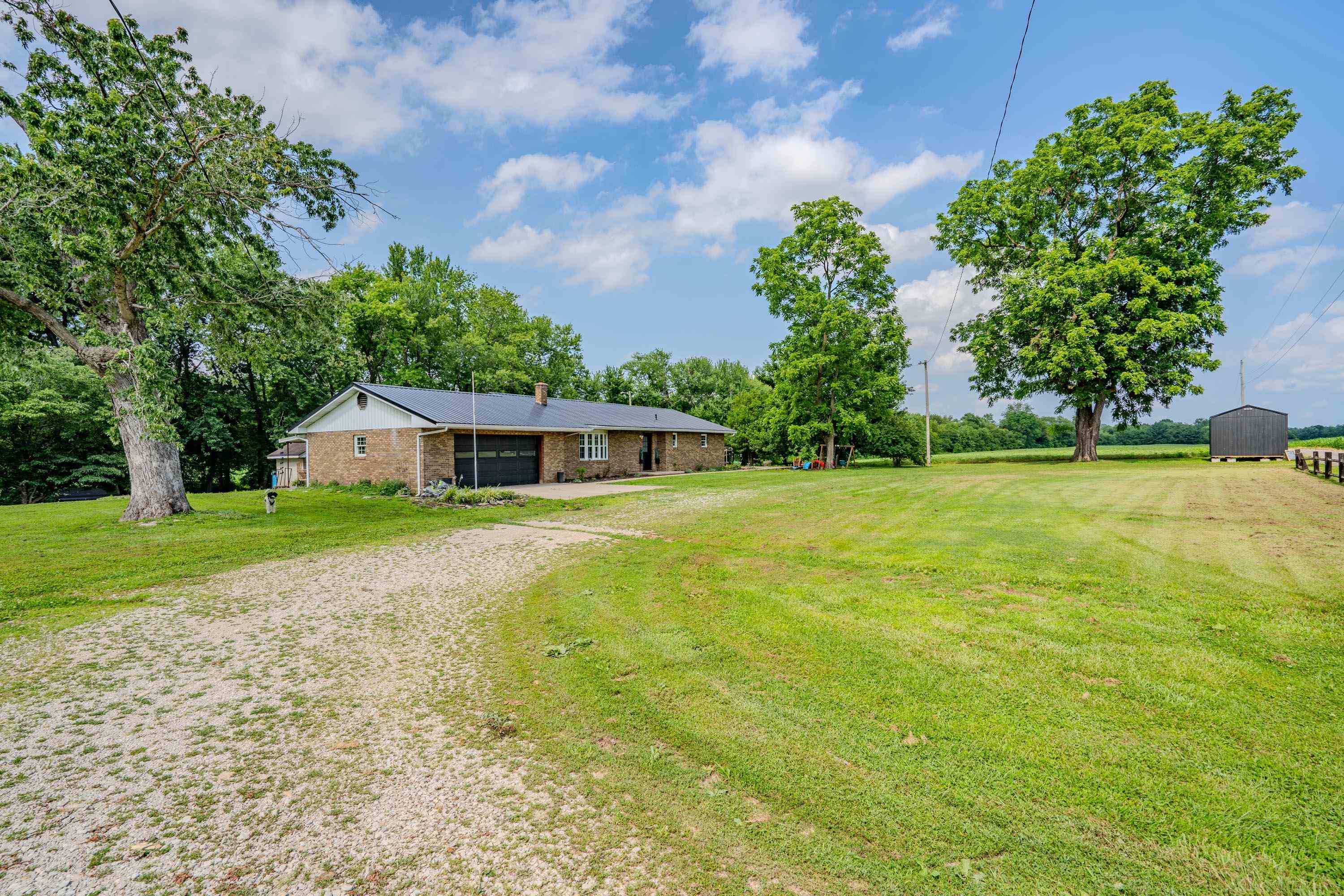 https://zimg.paragon.ice.com/ParagonImages/Property/PH/AABRKY/60882/2/0/0/b6e18f65a61b260f806941bdc995e844/0/707680416ac683a1a5e7a5cec66d2b90/60882-8288a81f-401c-4faf-a5eb-b0ba1eb054c4.JPG