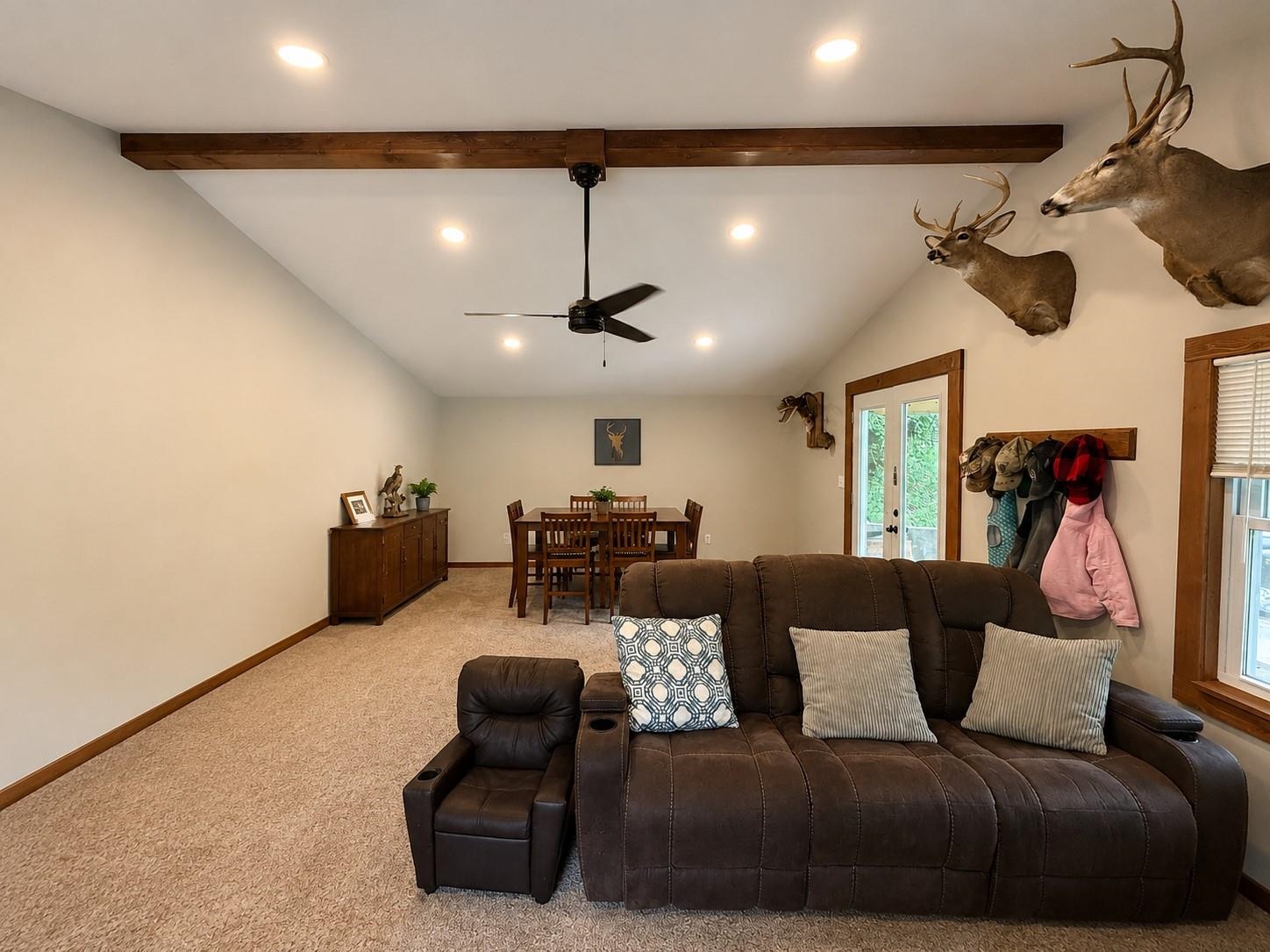 https://zimg.paragon.ice.com/ParagonImages/Property/PH/AABRKY/60884/11/0/0/9ec4c0782faefe84e13cf025e480213a/0/ff12d9928016bfeb3b665bb520694a0b/60884-beabf06d-be71-45bb-b261-663822687eff.JPG