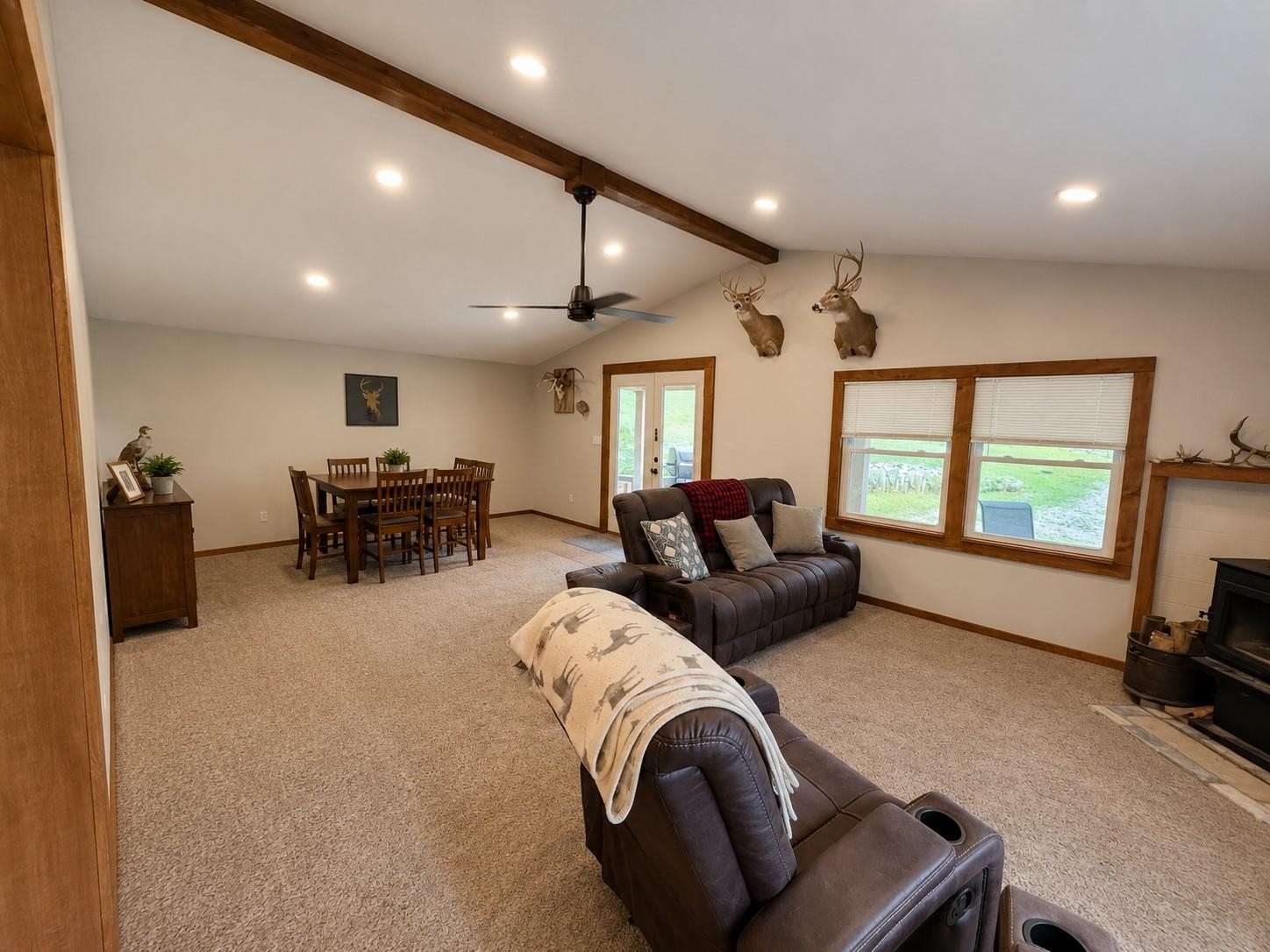 https://zimg.paragon.ice.com/ParagonImages/Property/PH/AABRKY/60884/9/0/0/793a7bce15e0e4127a8b114d31e9125c/0/ff12d9928016bfeb3b665bb520694a0b/60884-f89e545e-0b12-4d9b-ae33-e85382a5f8ea.JPG
