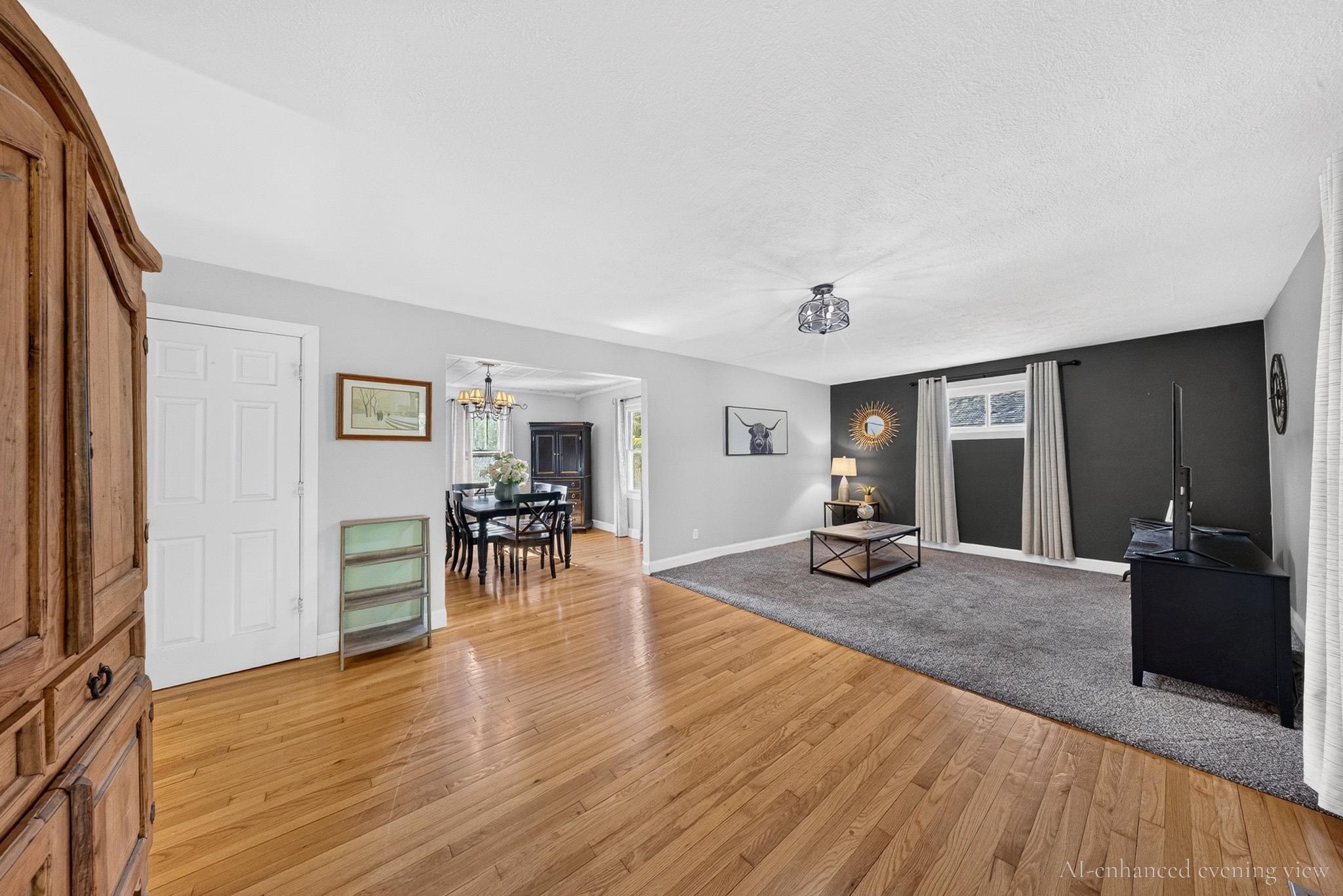 https://zimg.paragon.ice.com/ParagonImages/Property/PH/AABRKY/60886/1/0/0/c7113f732a7f5fcfadb0b909a7716197/0/9cebc3a62de16d59183105e9a07c5318/60886-18bc3099-e314-404f-8022-8669480739fd.JPG