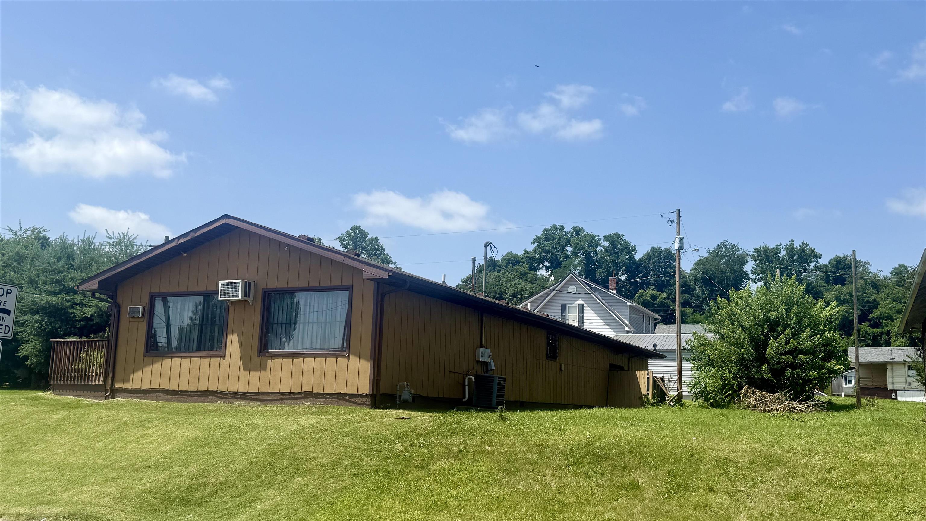 https://zimg.paragon.ice.com/ParagonImages/Property/PH/AABRKY/60889/2/0/0/f707b2e1a8fbbce7523f9fd47ea81388/0/672734d2e857c62944fc3b8bb80abec3/60889-65c304fb-c90b-4fa8-9d98-24b982c1feba.JPG
