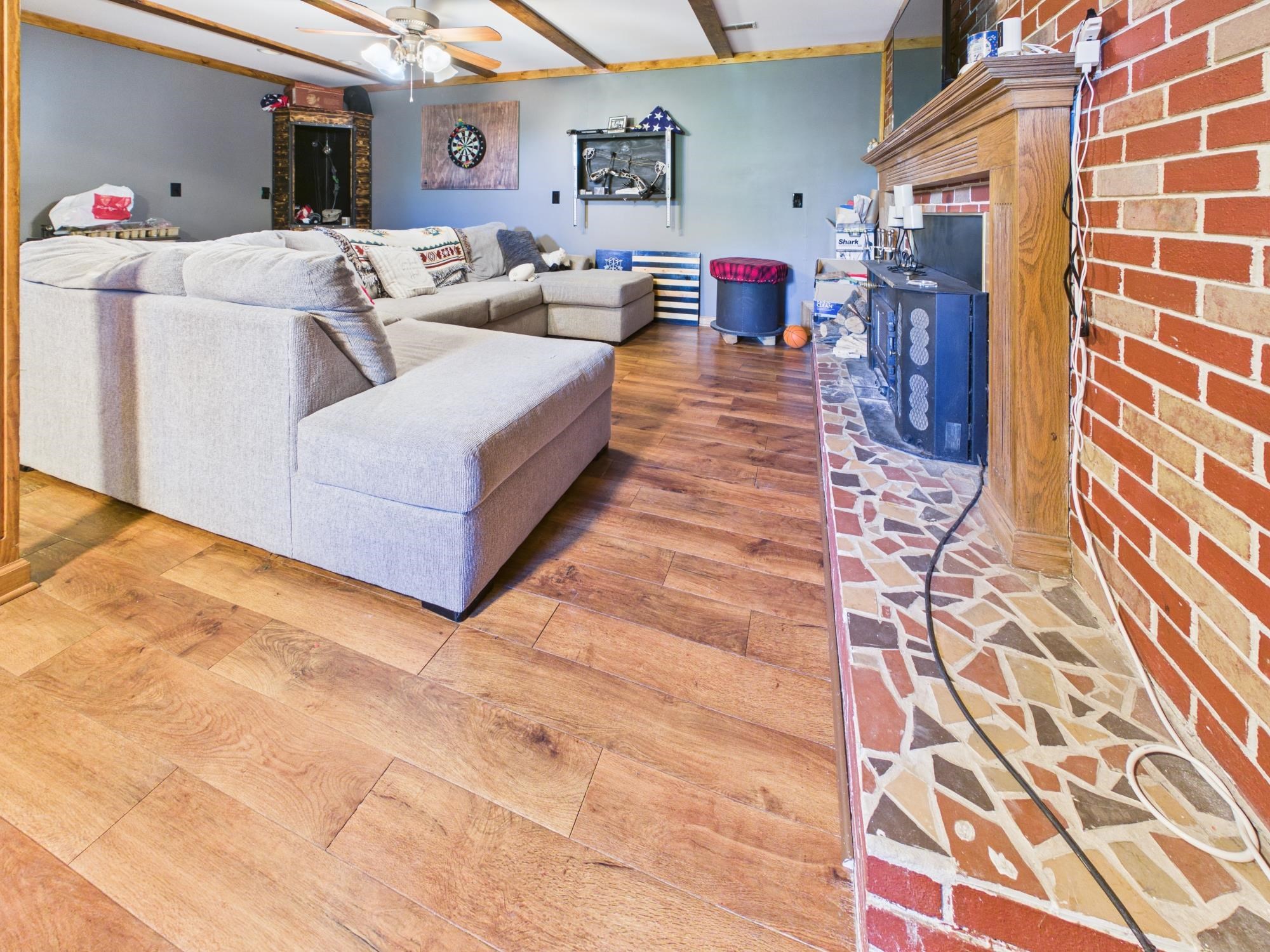 https://zimg.paragon.ice.com/ParagonImages/Property/PH/AABRKY/60898/13/0/0/0b492e7895717c7e10deaa7aa29a673f/0/11401f09a462c4dabfa4b1cca2403312/60898-1636bf51-07a6-4f74-8662-2d6f2f2e9f53.JPG