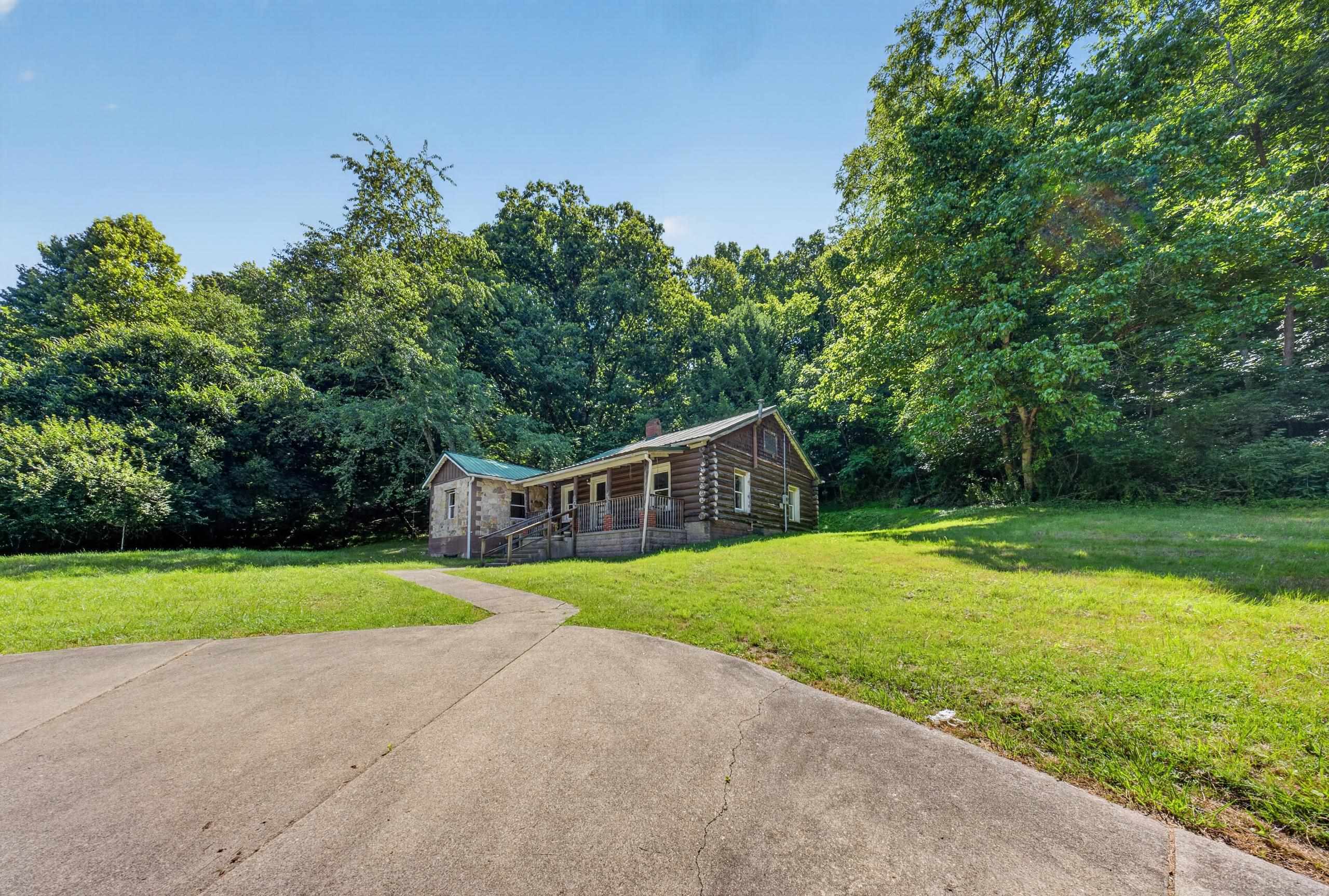 https://zimg.paragon.ice.com/ParagonImages/Property/PH/AABRKY/60899/12/0/0/1acbcc25a837bcb1dccc881554dc39a5/0/2e2a6837049d7bd6dcd16a3f58dc6307/60899-7a334a94-8864-4682-ae51-992327832783.JPG