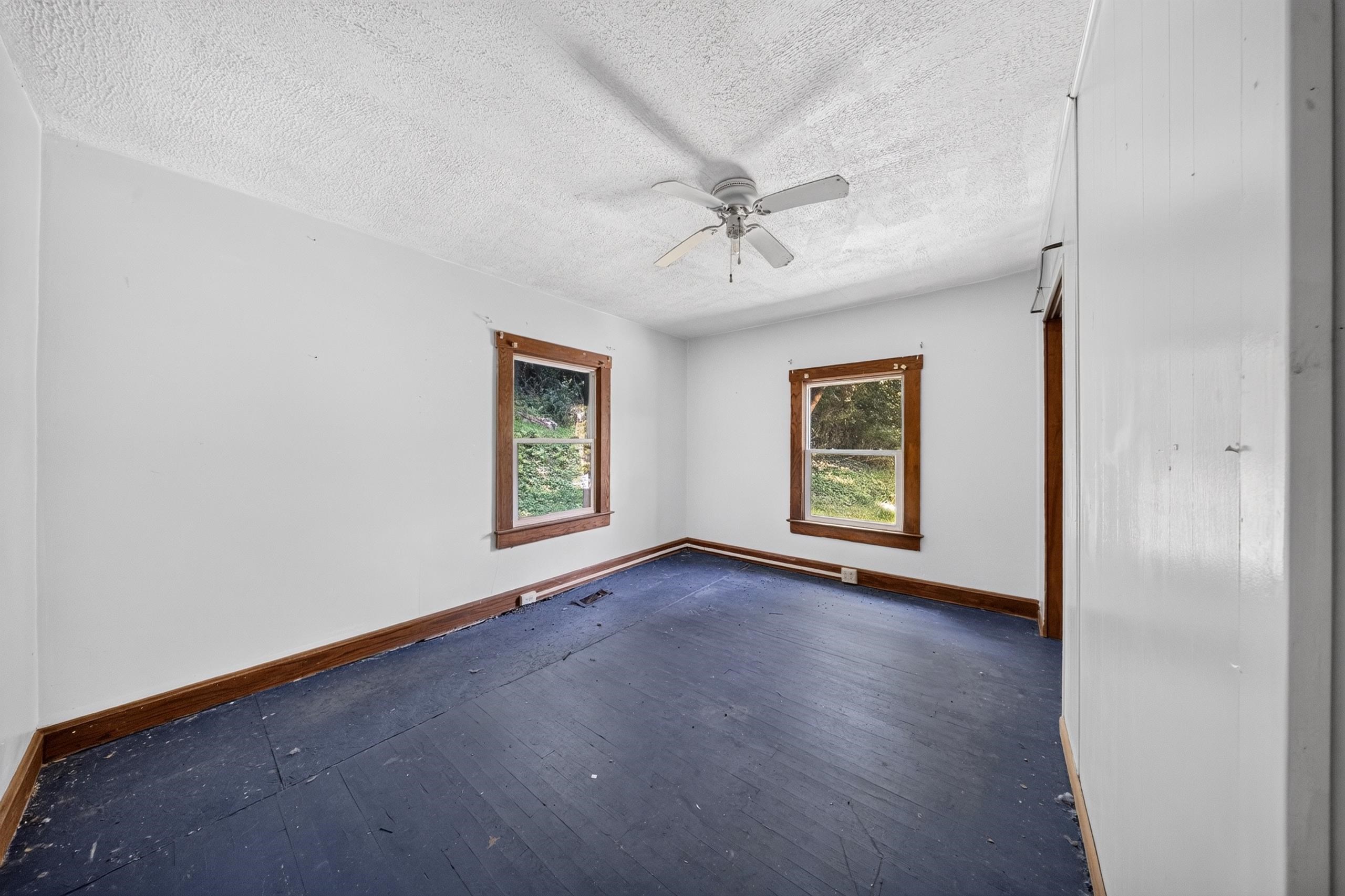 https://zimg.paragon.ice.com/ParagonImages/Property/PH/AABRKY/60899/6/0/0/78f71c09697cd43c25cf6c5fb100c846/0/2e2a6837049d7bd6dcd16a3f58dc6307/60899-abcf685e-bfc5-43e6-88f2-6574124cd58d.JPG