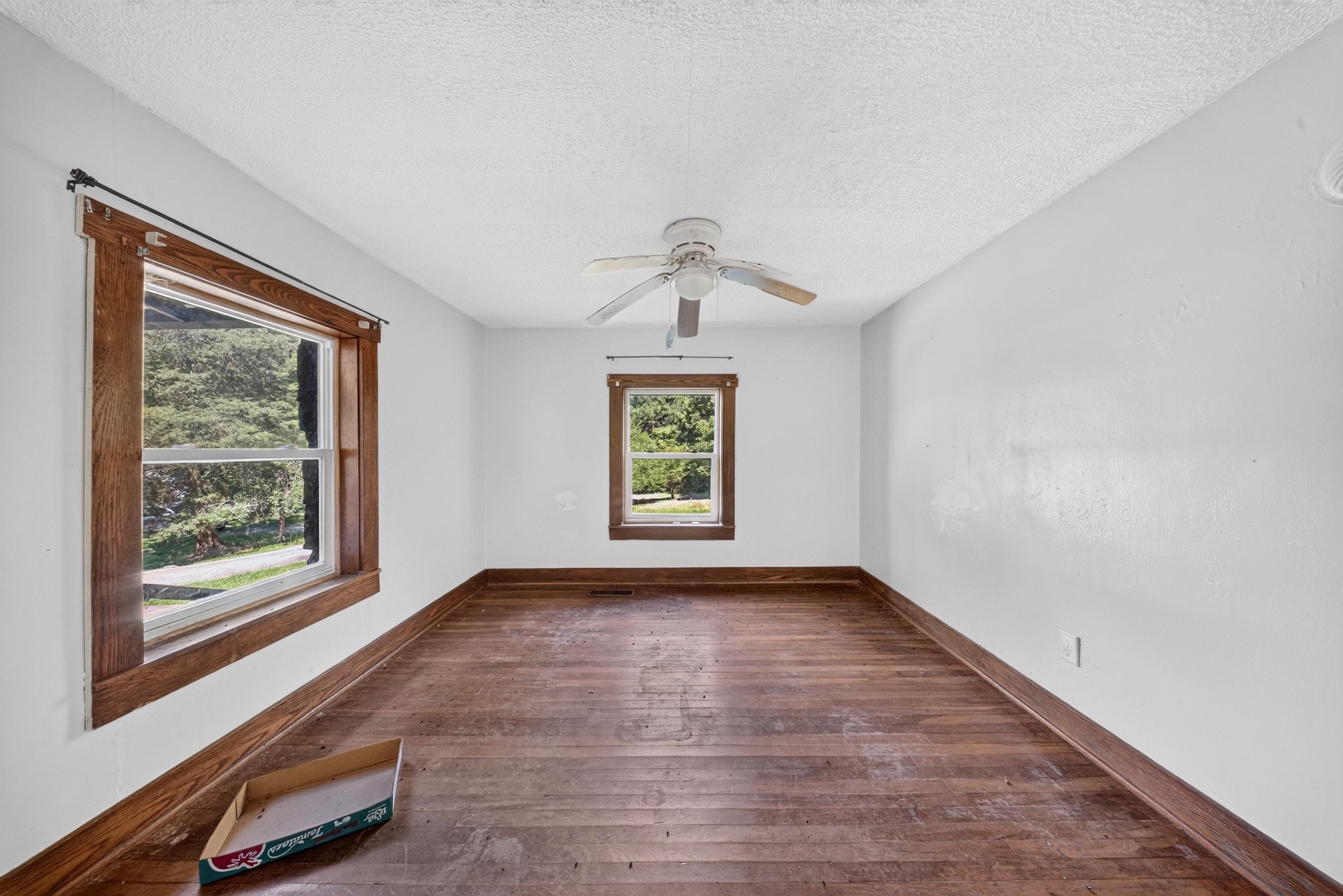 https://zimg.paragon.ice.com/ParagonImages/Property/PH/AABRKY/60899/8/0/0/3dea070c3eb2e4471f7fe71a972de7a8/0/2e2a6837049d7bd6dcd16a3f58dc6307/60899-20c84983-f5f5-4411-bf99-708633408863.JPG