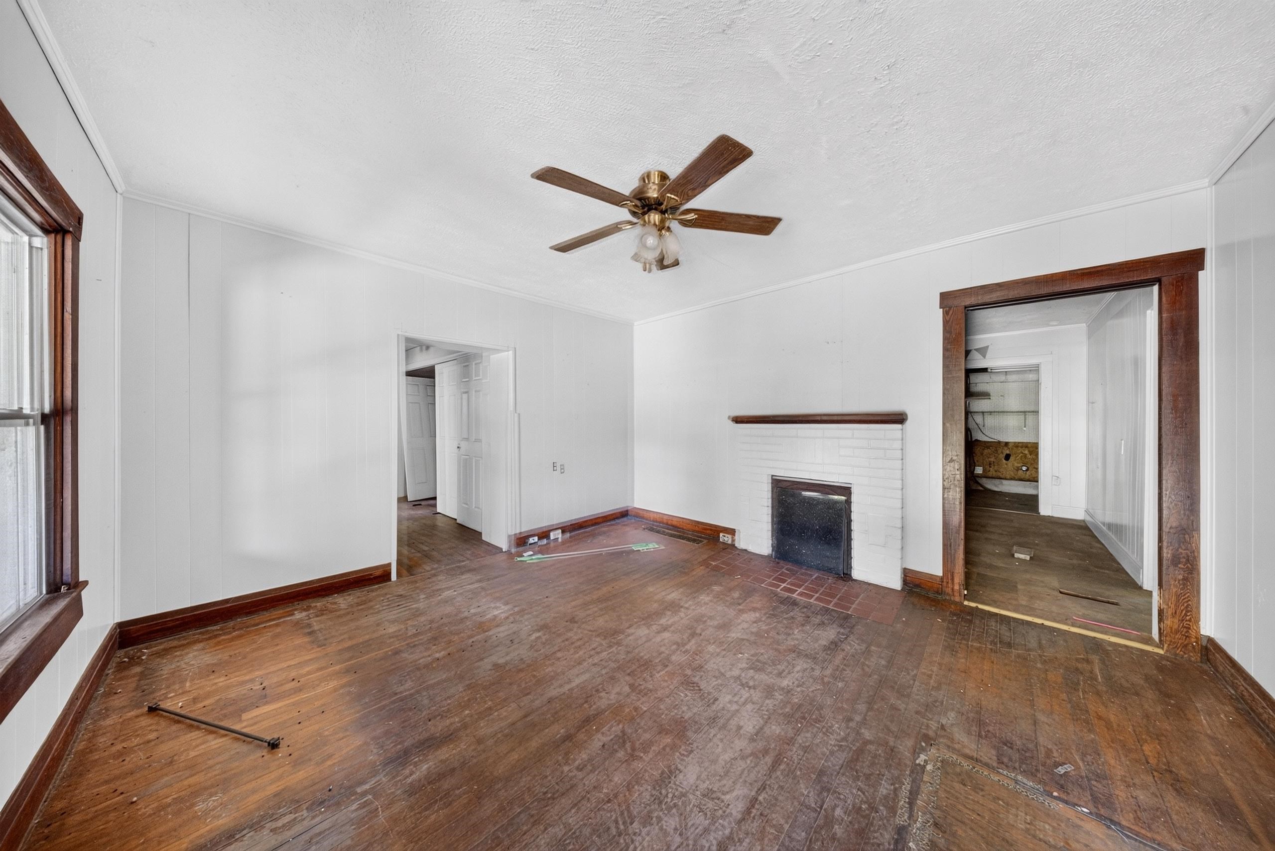 https://zimg.paragon.ice.com/ParagonImages/Property/PH/AABRKY/60899/9/0/0/26e876b263f992e3beb563976c65ac23/0/2e2a6837049d7bd6dcd16a3f58dc6307/60899-84469fdd-e48d-4898-81bb-59610d1e3d79.JPG