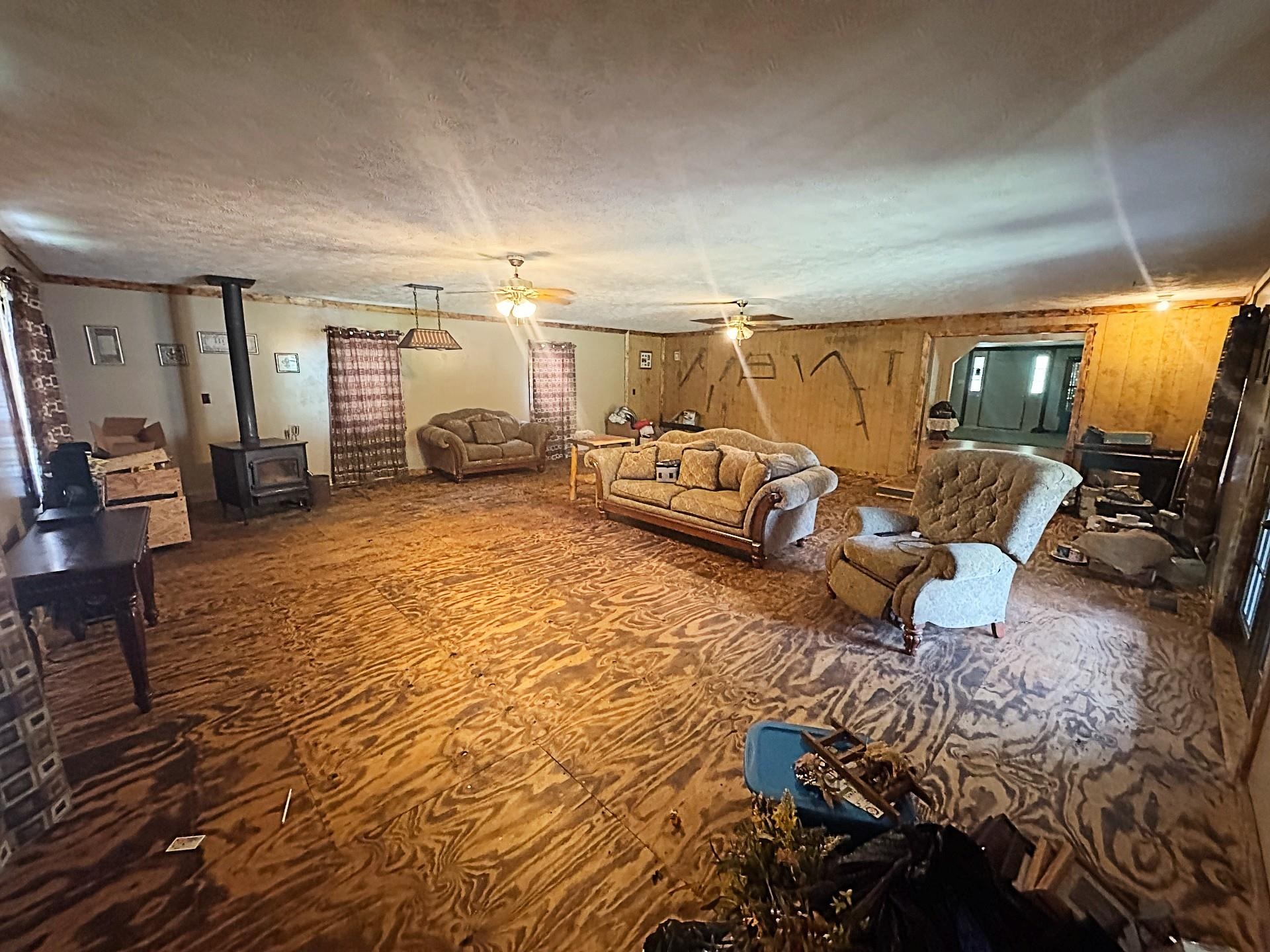 https://zimg.paragon.ice.com/ParagonImages/Property/PH/AABRKY/60901/10/0/0/67de06cb4e4f5db195d73cd15a02914b/0/1cef52cf530f4bf67ce22cec0d013878/60901-ab9ca82f-2e9e-4241-96de-2b22d562dbbd.JPG