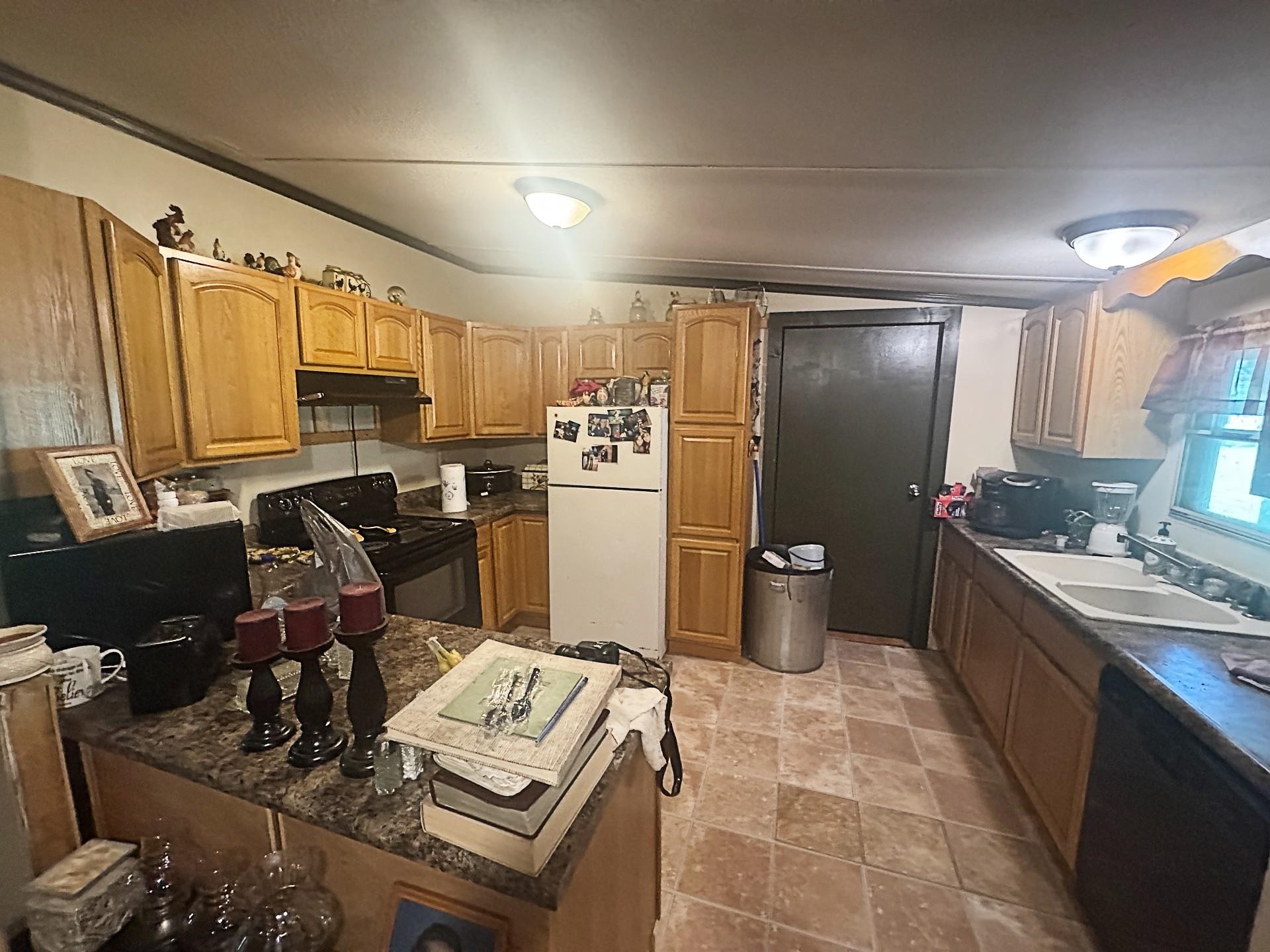 https://zimg.paragon.ice.com/ParagonImages/Property/PH/AABRKY/60901/3/0/0/14dfbd45f52377053c3a09ff60cb211b/0/1cef52cf530f4bf67ce22cec0d013878/60901-da462d17-ba97-44ed-be5c-777e0ceda387.JPG