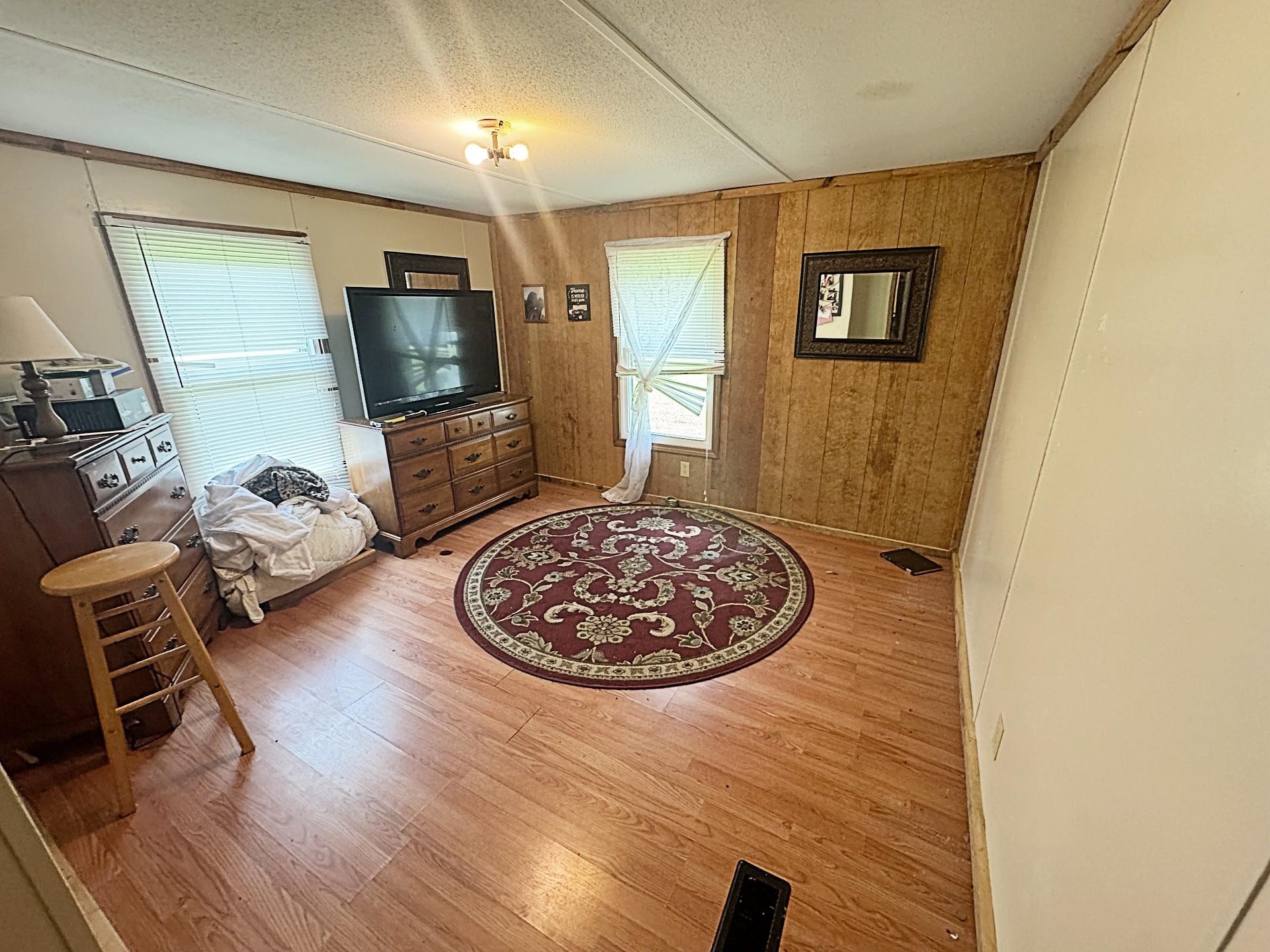 https://zimg.paragon.ice.com/ParagonImages/Property/PH/AABRKY/60901/7/0/0/5fd909aeb92d99cd64351dbf09d84932/0/1cef52cf530f4bf67ce22cec0d013878/60901-26a57325-dc1b-423f-b25b-63a4841bb748.JPG