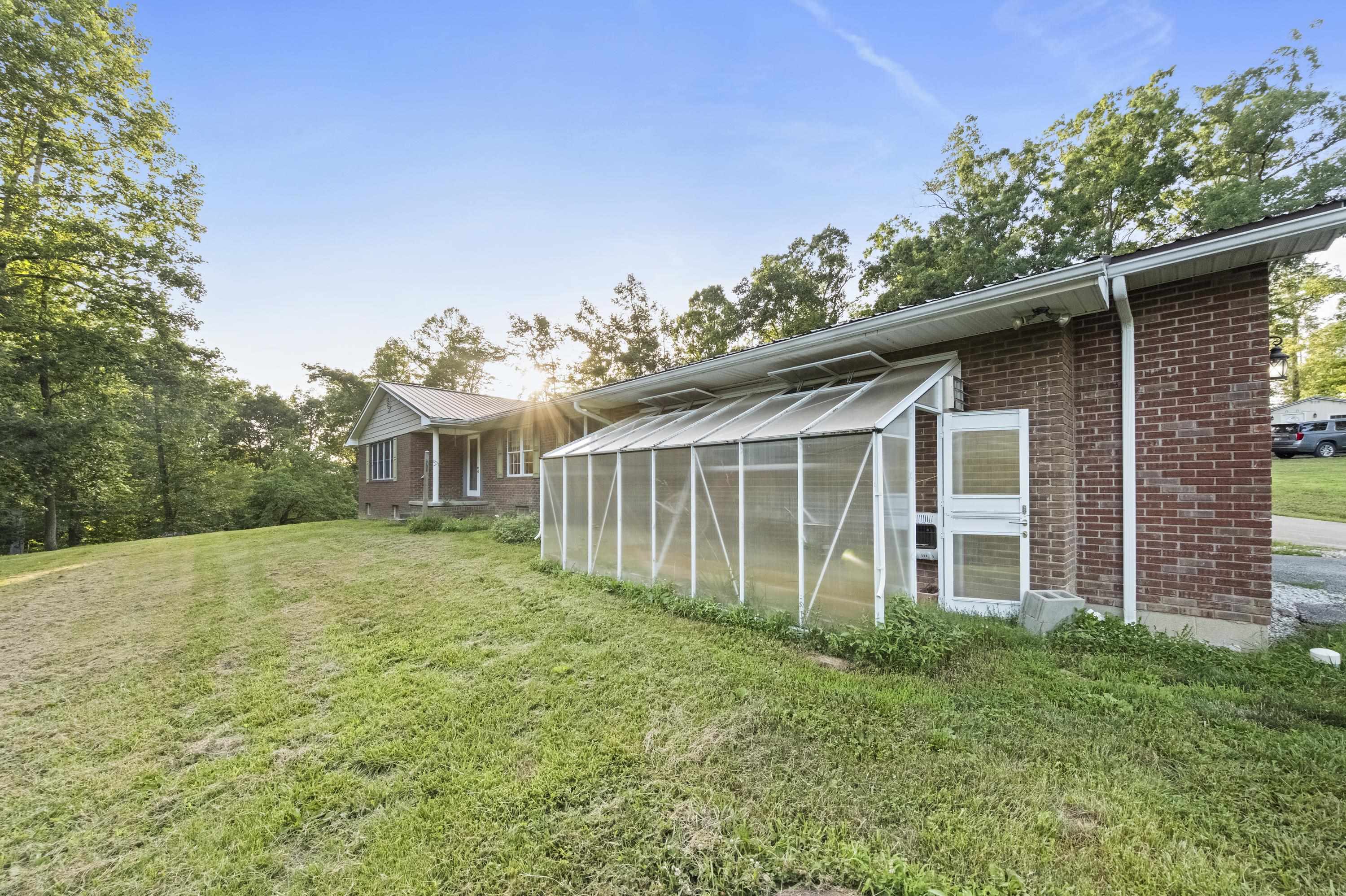 https://zimg.paragon.ice.com/ParagonImages/Property/PH/AABRKY/60908/3/0/0/01f5284923db3d9cccfd1e31983d4417/0/443e42907d66bbc52d558a7005932a19/60908-19d5db25-3ec3-4286-b4f3-848da281d608.JPG
