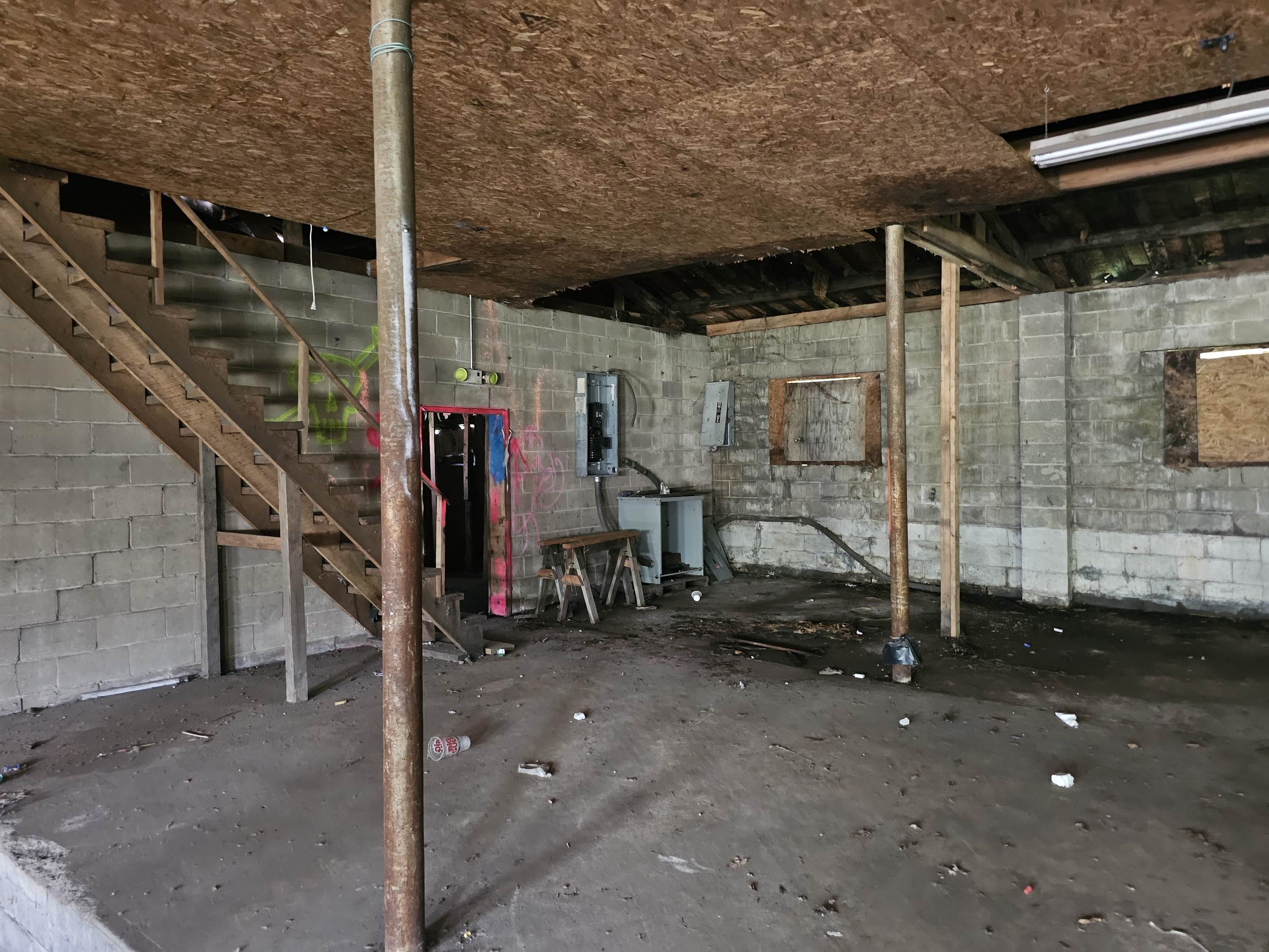 https://zimg.paragon.ice.com/ParagonImages/Property/PH/AABRKY/60917/8/0/0/e10c4ece56493b0eb7dabdec2664a245/0/a00d726bef8864cc422197a974f33e9d/60917-1ba48d6f-8bf9-4b44-b1aa-04151bfe931c.JPG