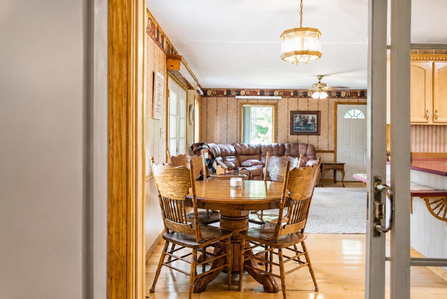 https://zimg.paragon.ice.com/ParagonImages/Property/PH/AABRKY/60919/10/0/0/35649dd51478d17c91a5fcd6e4448b6a/0/5cbc281b84dccb1ec273a9657b7cd734/60919-03a8db3d-473d-4660-b14e-d813b203be95.JPG