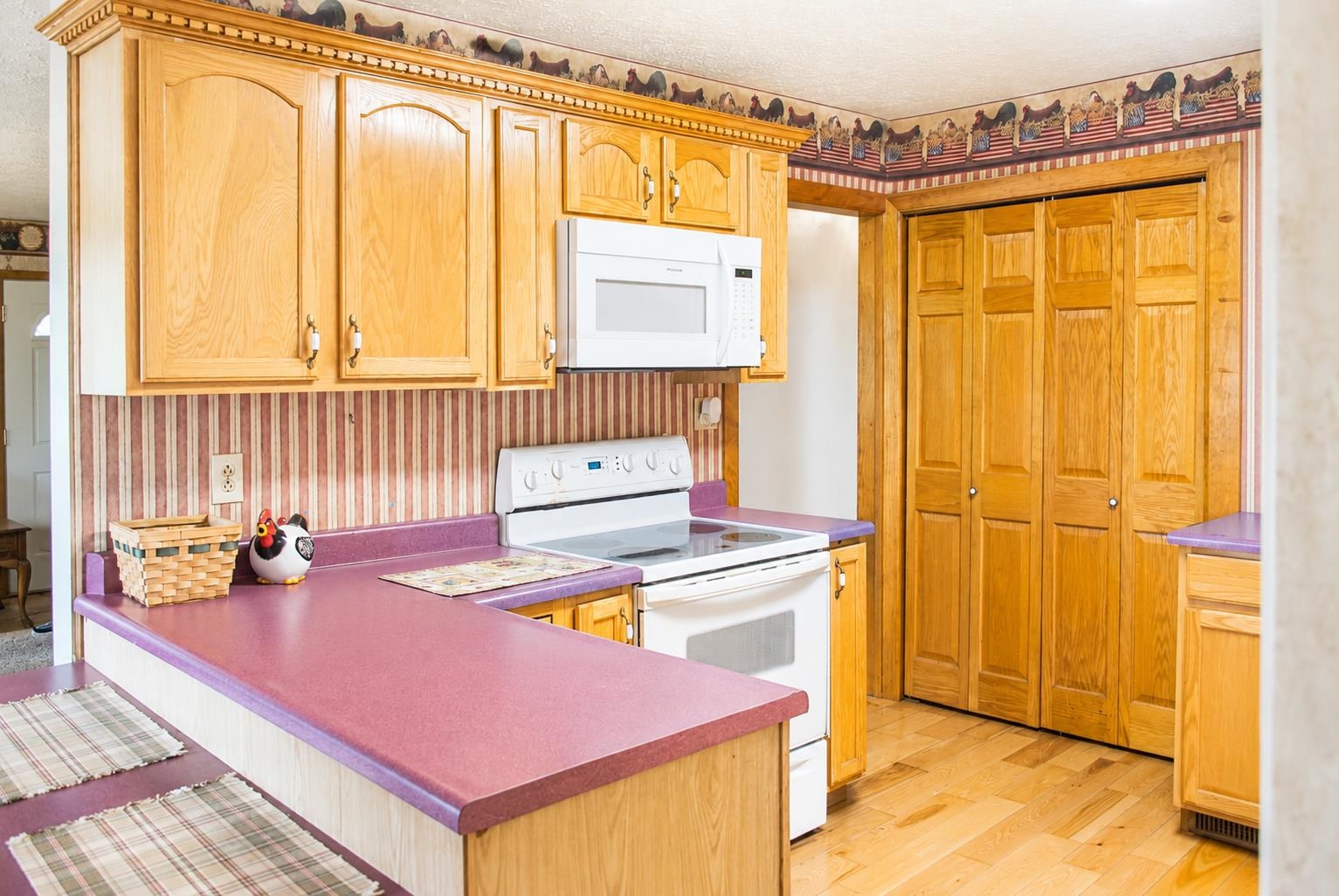 https://zimg.paragon.ice.com/ParagonImages/Property/PH/AABRKY/60919/12/0/0/06921a1b4c8741f412a7d174fcb049f1/0/5cbc281b84dccb1ec273a9657b7cd734/60919-b9701ff5-efdf-4208-ab0b-11871cd5a97f.JPG