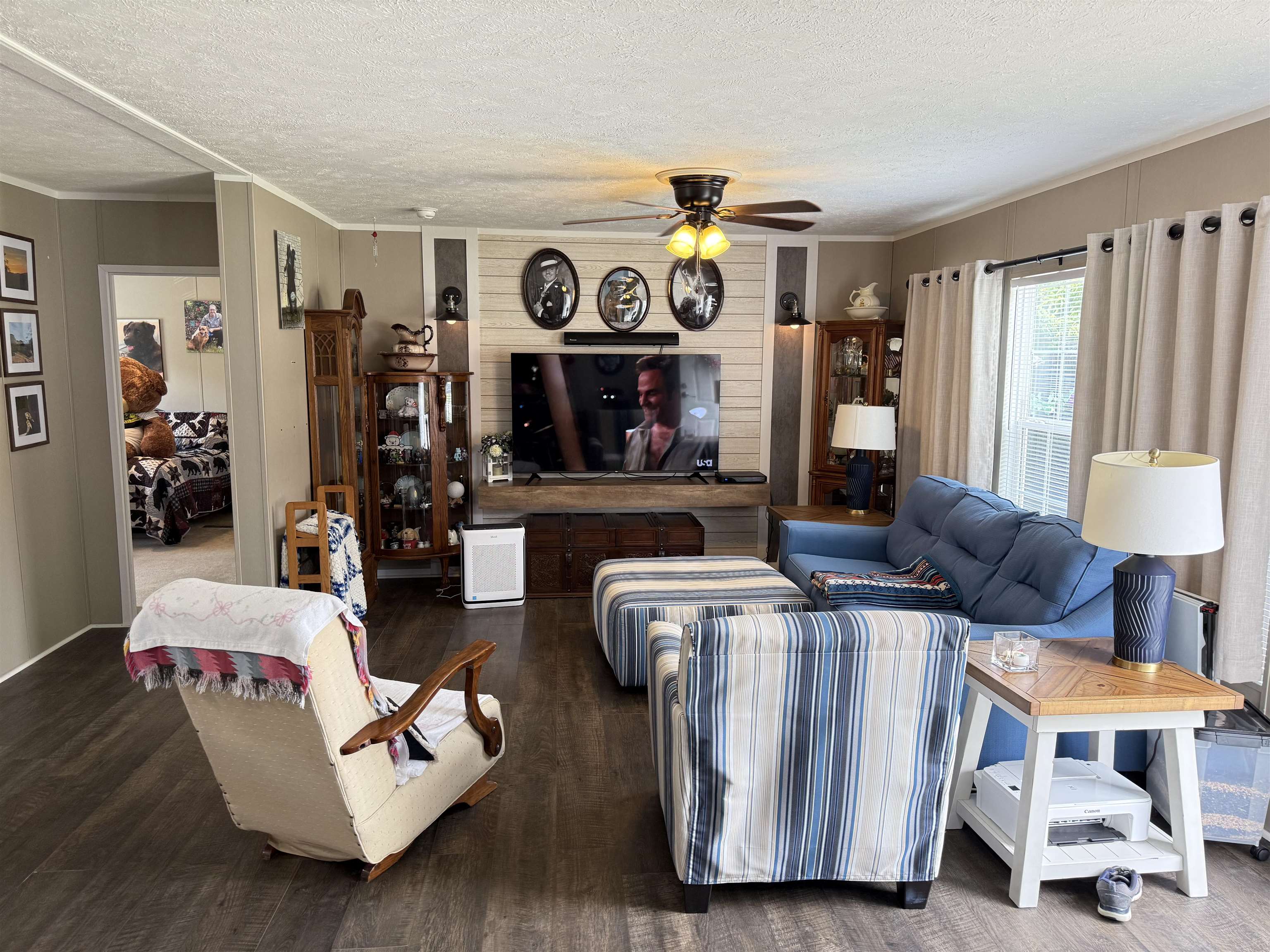 https://zimg.paragon.ice.com/ParagonImages/Property/PH/AABRKY/60920/2/0/0/cddb14f9cc70ab19e07c831953c8fcc1/0/11ca621c26f97b4b3cb6b8d1b700308c/60920-6971dd32-0139-4420-8ad3-40a18f50fff7.JPG