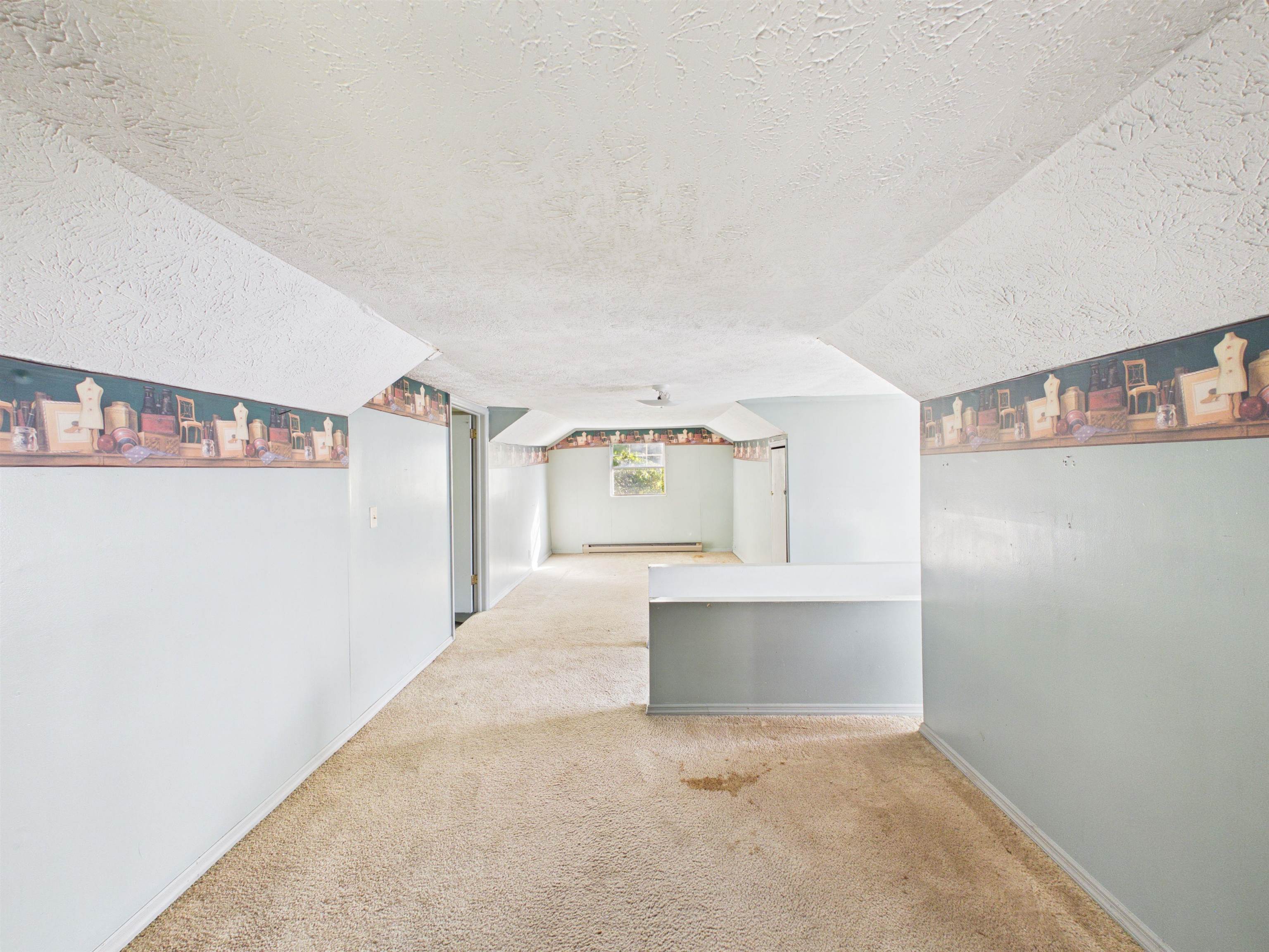 https://zimg.paragon.ice.com/ParagonImages/Property/PH/AABRKY/60921/10/0/0/06ebaf42b998642d397ba9582c60c15f/0/c6b2b257f73b03d4172c648fa4b939e8/60921-ed82e675-4a23-474e-a37f-0388fc2fff41.JPG