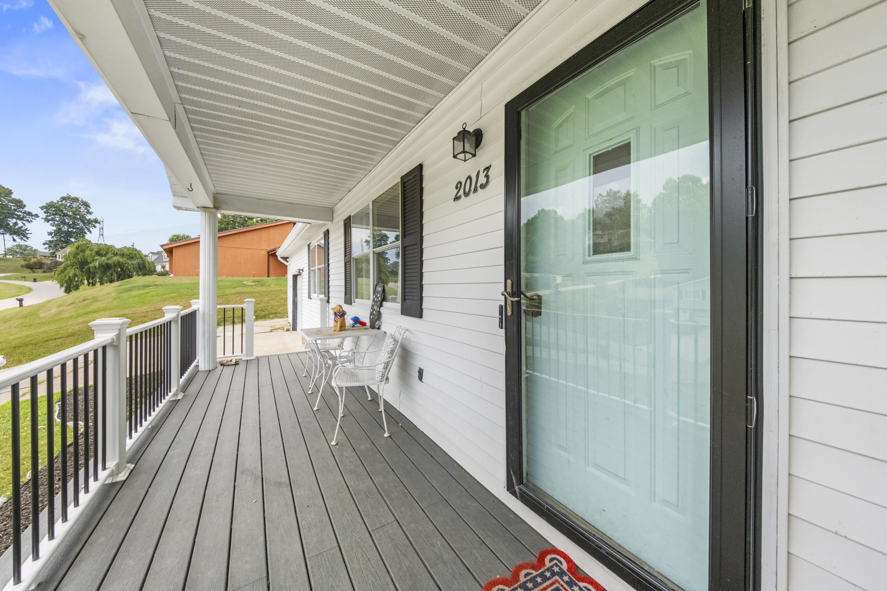 https://zimg.paragon.ice.com/ParagonImages/Property/PH/AABRKY/60922/6/0/0/cce794a0b8d64437c5126b74cb6fa66b/0/dede5c908e394db7fc70e2f5be9c3a1a/60922-f3932176-bcf6-4f63-b385-a3eaa0efcdbc.JPG
