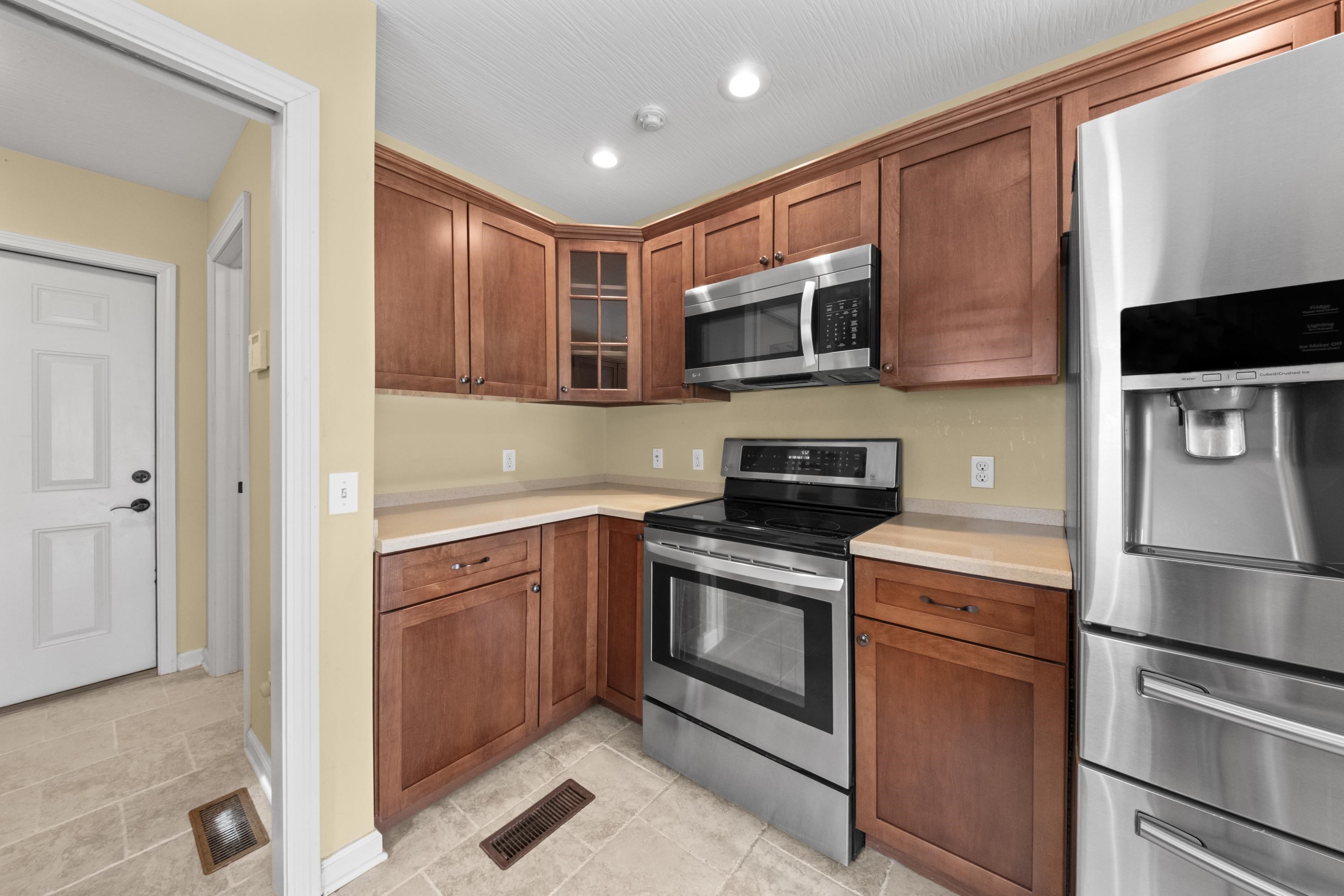 https://zimg.paragon.ice.com/ParagonImages/Property/PH/AABRKY/60924/13/0/0/3f848fdfe7bf630fa5822245f31a4b43/0/16b70fd89cef2879279aa1751292b02a/60924-ec919803-6b63-482d-936b-8652d0b82eed.JPG