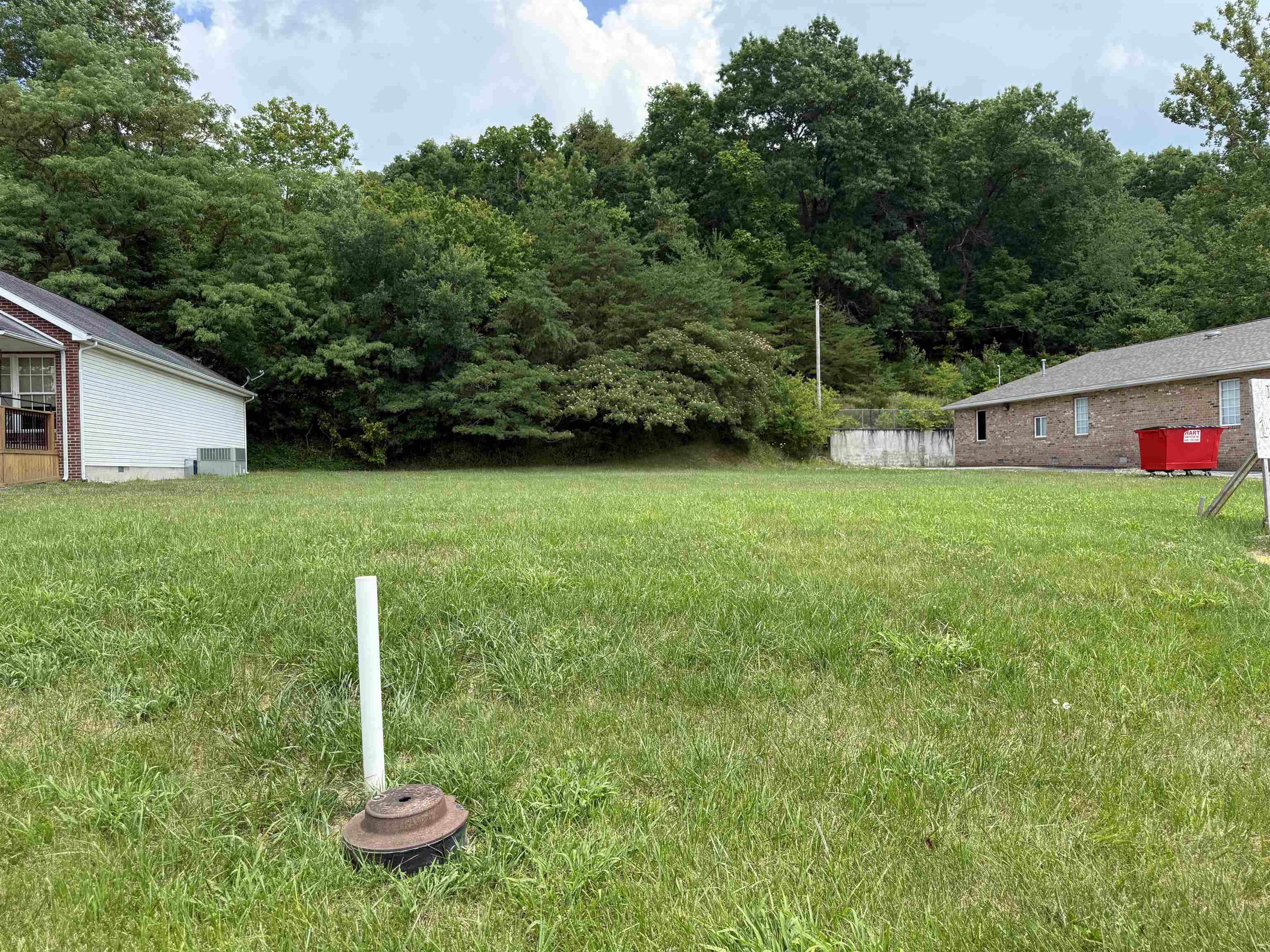 https://zimg.paragon.ice.com/ParagonImages/Property/PH/AABRKY/60925/1/0/0/9ba7bdff889f0b4bacef5fc8cb245623/0/9a58b347312b697cd4526bfe136c546e/60925-21230af2-6674-45db-be05-b3b8236a0ae1.JPG