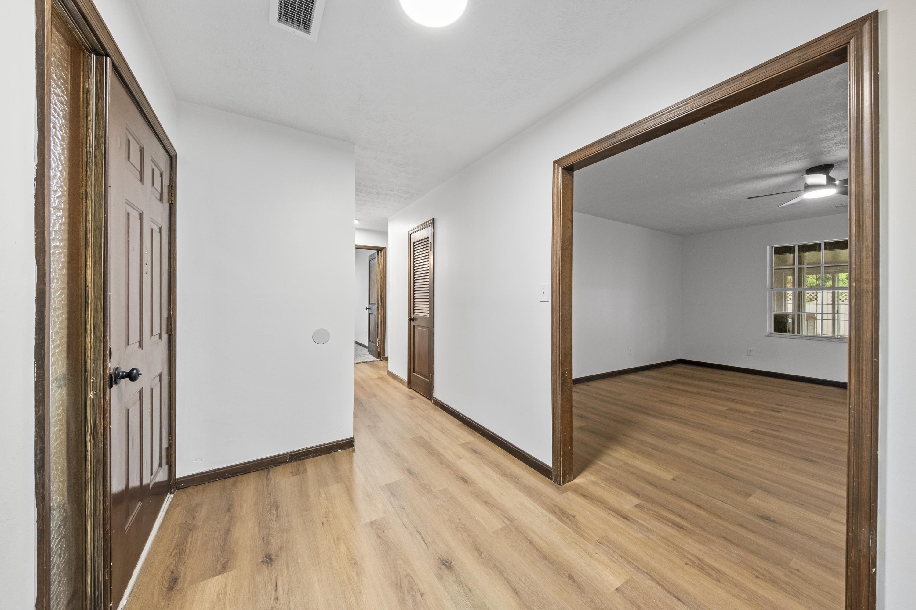 https://zimg.paragon.ice.com/ParagonImages/Property/PH/AABRKY/60930/13/0/0/313f3a0f895f745308edf70e299b2e58/0/ec235bb31b458a663e497d7e2fcd5155/60930-78e5a6c2-f347-4cd9-9623-d1dc679a4916.JPG