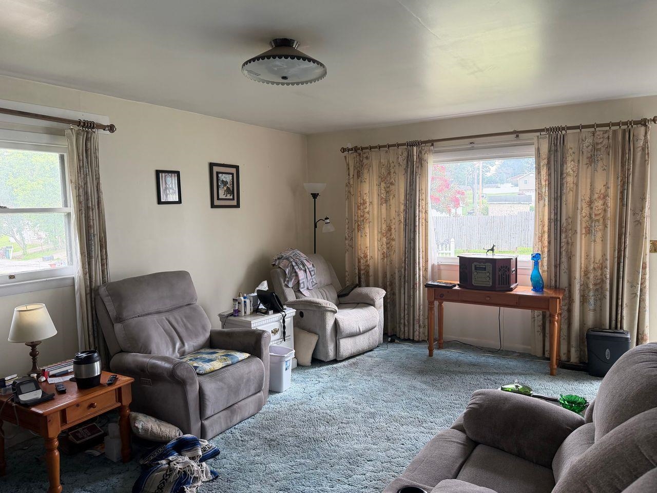 https://zimg.paragon.ice.com/ParagonImages/Property/PH/AABRKY/60937/6/0/0/a795d14b744c8b03dc72cf41999d74a9/0/b4f2e77a8236d9cb853095574331f7b9/60937-26bac127-818f-434c-a21c-69013d8f6394.JPG