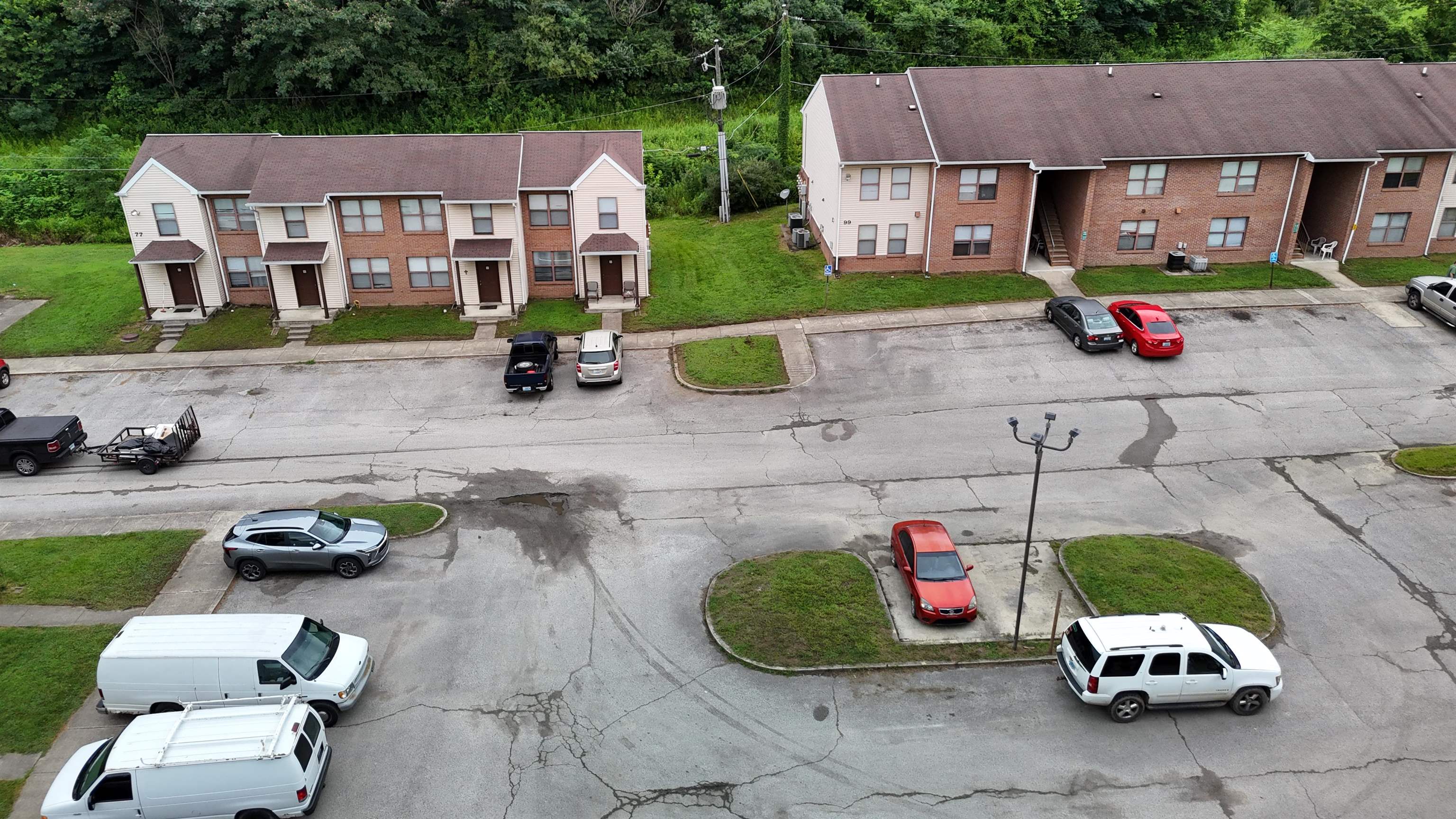 https://zimg.paragon.ice.com/ParagonImages/Property/PH/AABRKY/60938/10/0/0/e0a36746be1079dcd6abf5c34f13943f/0/6033ea4521d71960aceaef563e347077/60938-38f92f54-3d13-4275-9eee-82859387cd70.JPG