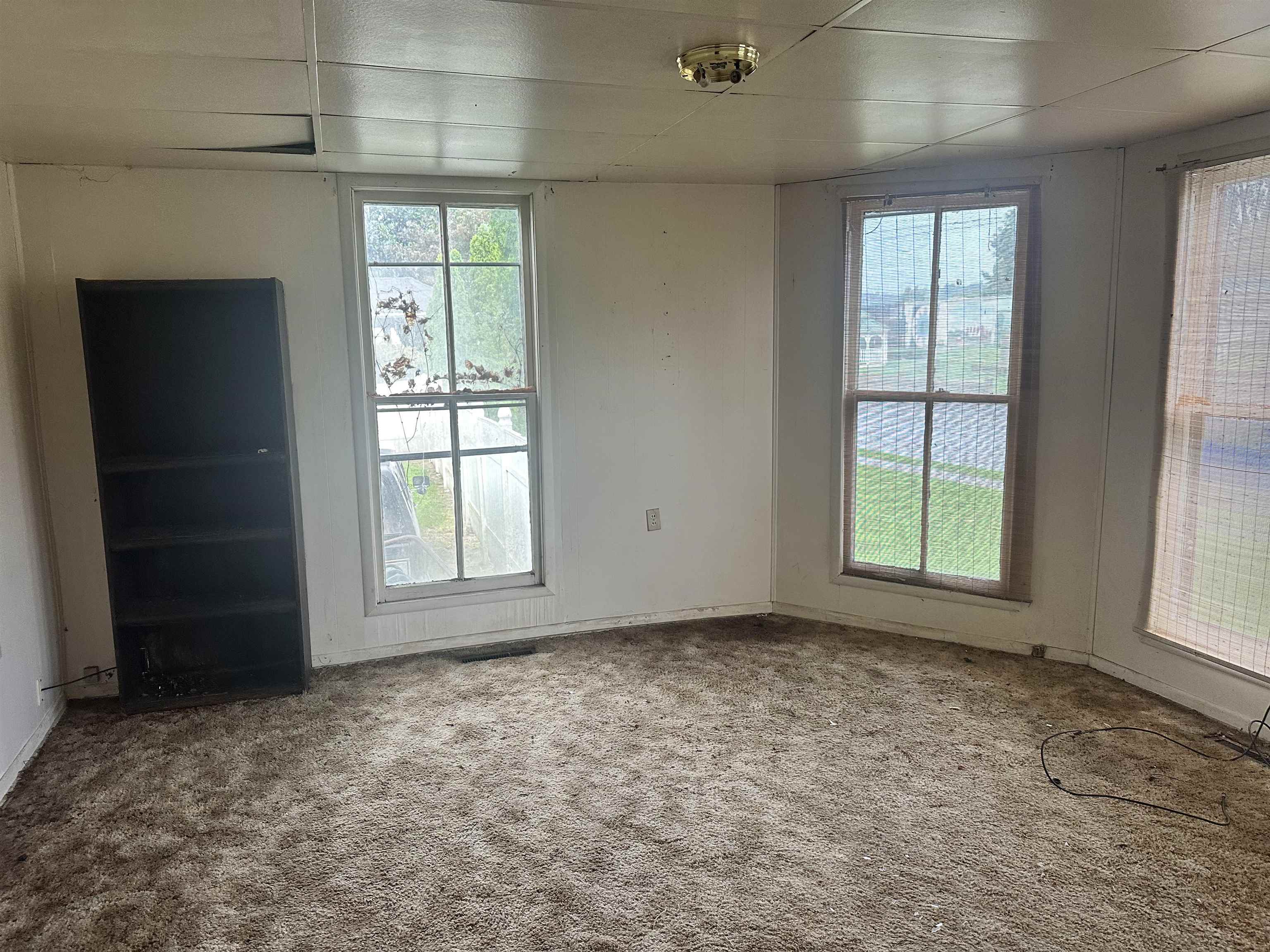 https://zimg.paragon.ice.com/ParagonImages/Property/PH/AABRKY/60942/2/0/0/edba8ae2e8833adda999771d48465ef2/0/b899db7f7f563597652789b070c6d111/60942-1e90d44f-e756-440c-bf3f-5befdef25886.JPG