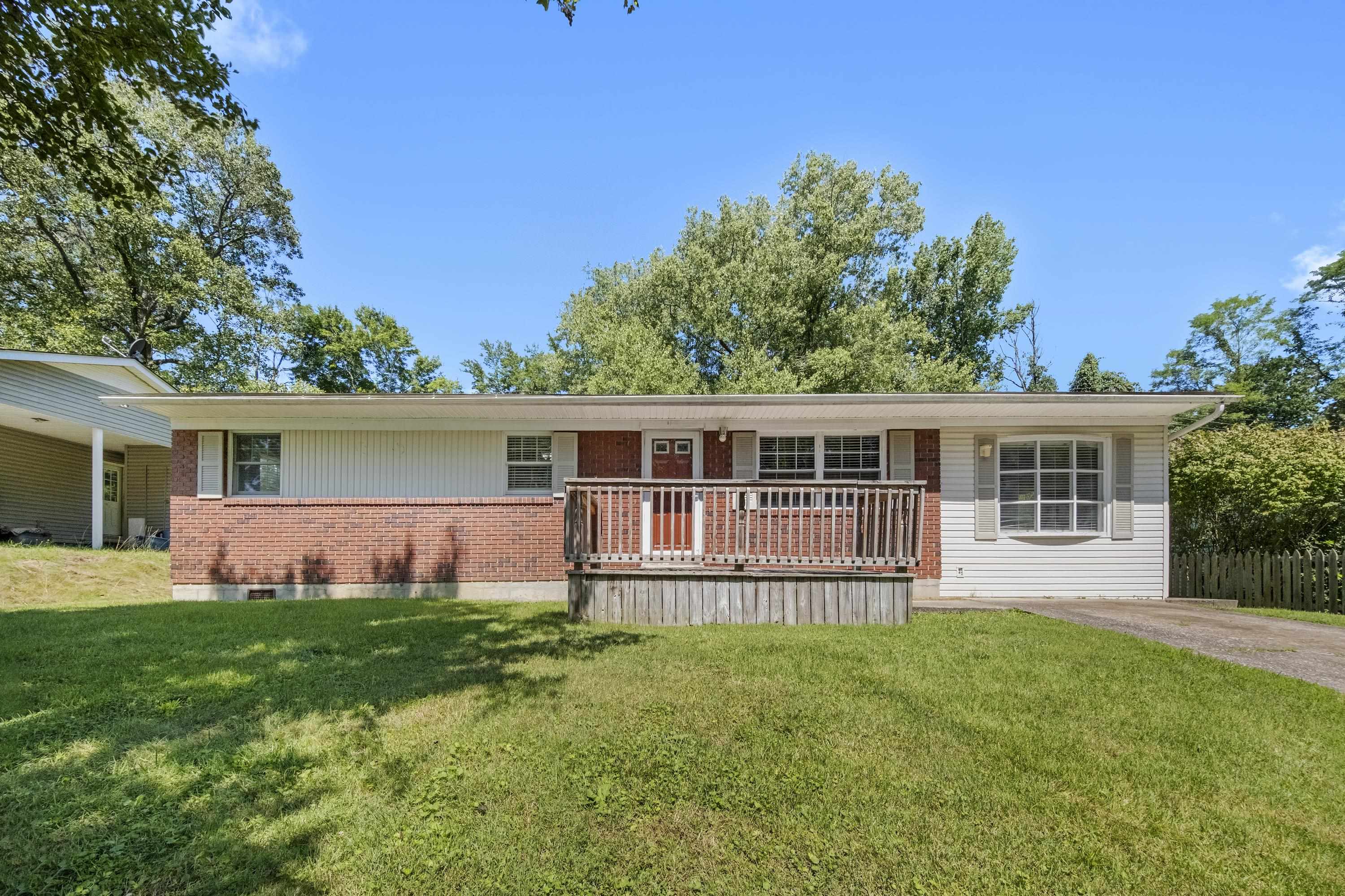 https://zimg.paragon.ice.com/ParagonImages/Property/PH/AABRKY/60957/2/0/0/f2105ff4bc76754bcceaa5d32f8fd4c7/0/63585175c3adb315b6a925928f70f199/60957-c7cd98f0-0bce-4f50-a301-0b26850d4cfd.JPG