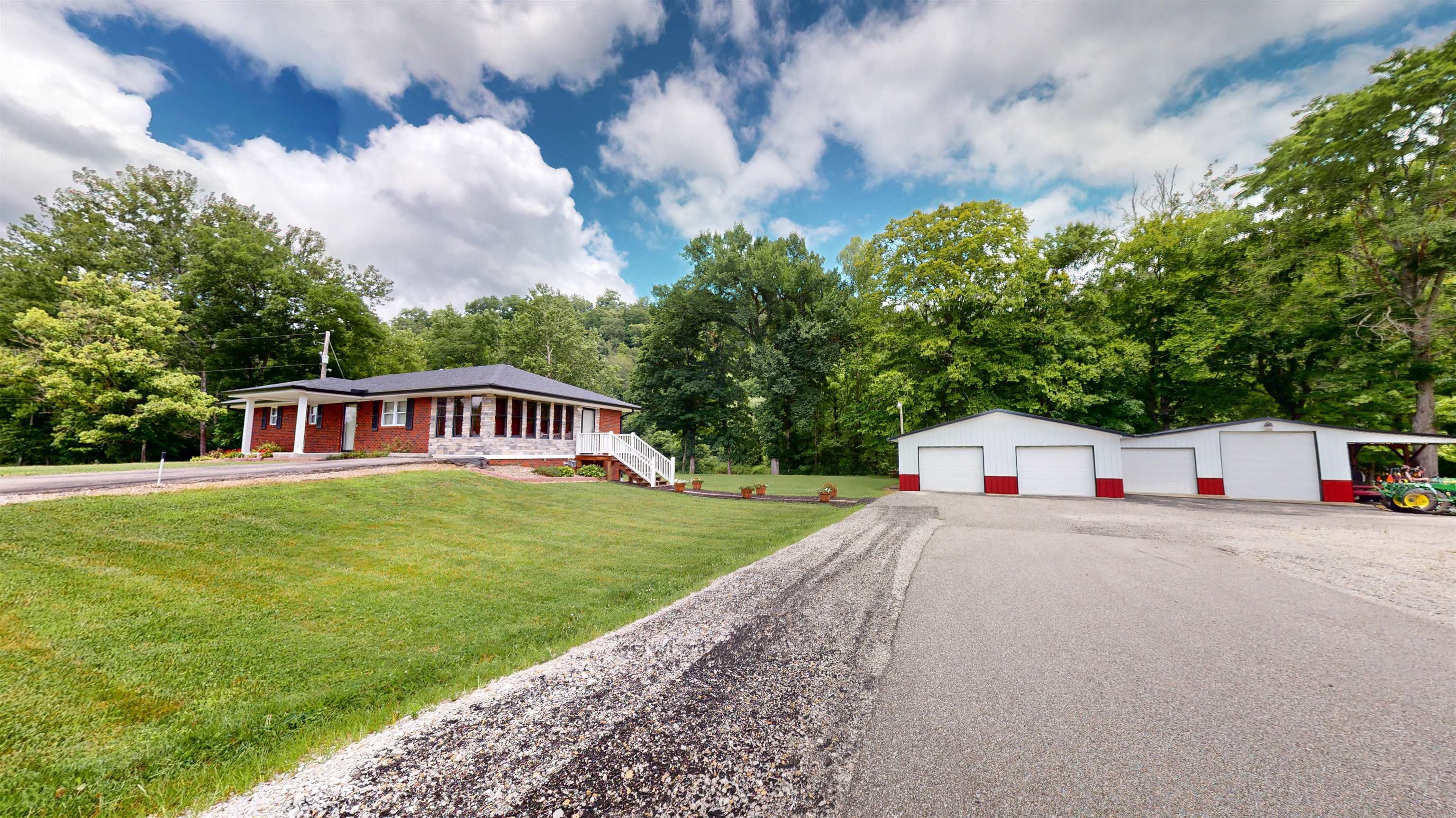 https://zimg.paragon.ice.com/ParagonImages/Property/PH/AABRKY/60958/2/0/0/fb74de6a4245081fb7e326169001ded3/0/558d2386d14a879cc7df14a1aaf24b85/60958-d72dba99-2d7c-4c7c-8f95-74dad49ce69f.JPG