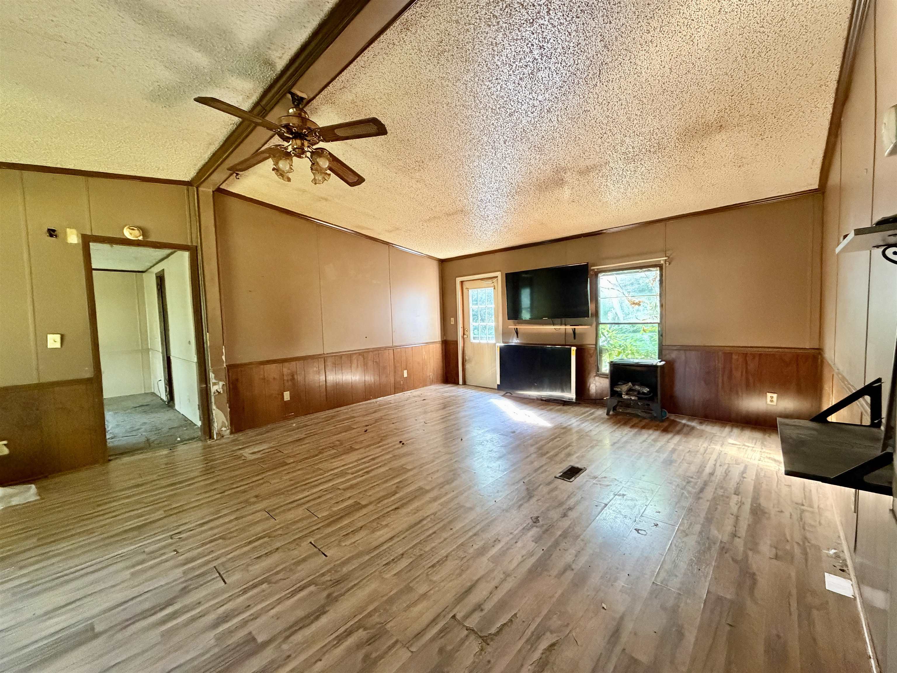https://zimg.paragon.ice.com/ParagonImages/Property/PH/AABRKY/60961/3/0/0/1ad99aec803c477ca1c3815bd6ed68c4/0/f24b847fa1f342e8c9cb2511175306b1/60961-1a50b9fd-a851-4098-b8a2-46cfbbbc2688.JPG