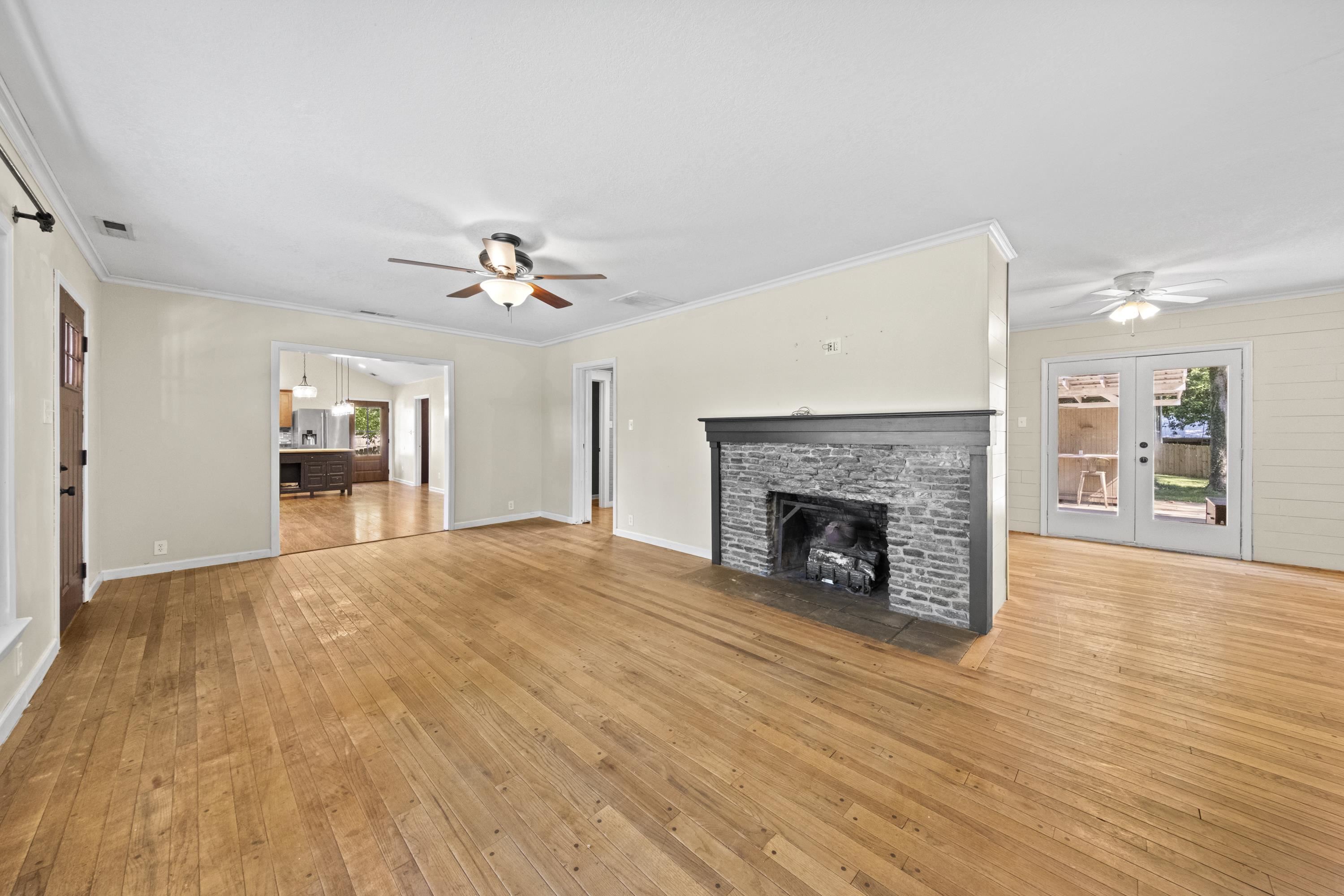 https://zimg.paragon.ice.com/ParagonImages/Property/PH/AABRKY/60972/6/0/0/1b175c6595334ec2952bdc86b74c93f7/0/bcff9f212b0489899405c1d421d6c865/60972-68b94873-f563-47ae-b03f-d37c4b879c44.JPG
