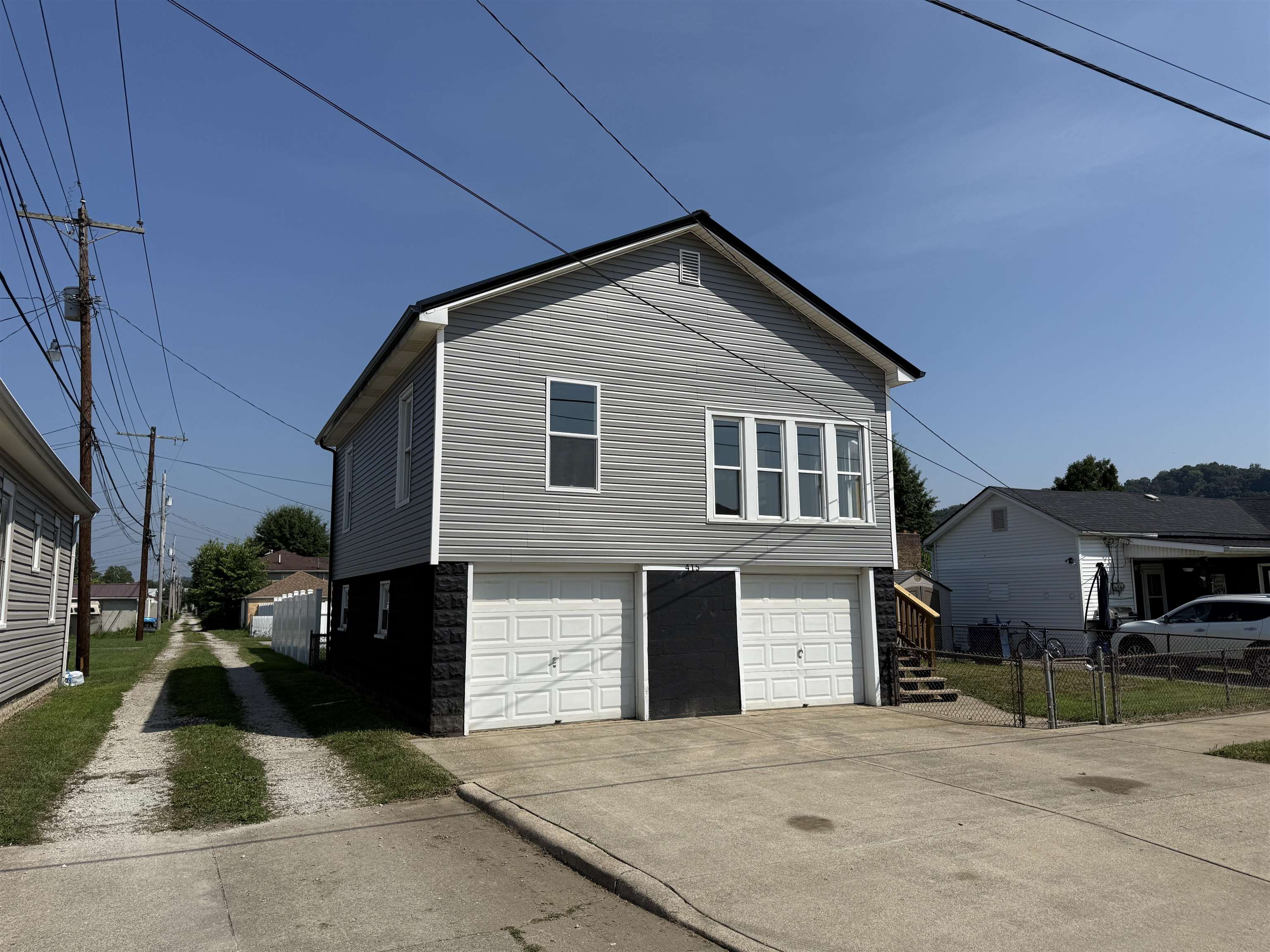 https://zimg.paragon.ice.com/ParagonImages/Property/PH/AABRKY/60976/1/0/0/2368e506e840b731775dedb13d2e26e6/0/1cac7acbddbb801d0b7e55d7fc12cefb/60976-b7966bad-7e19-43d1-b5bf-933338eb8b88.JPG