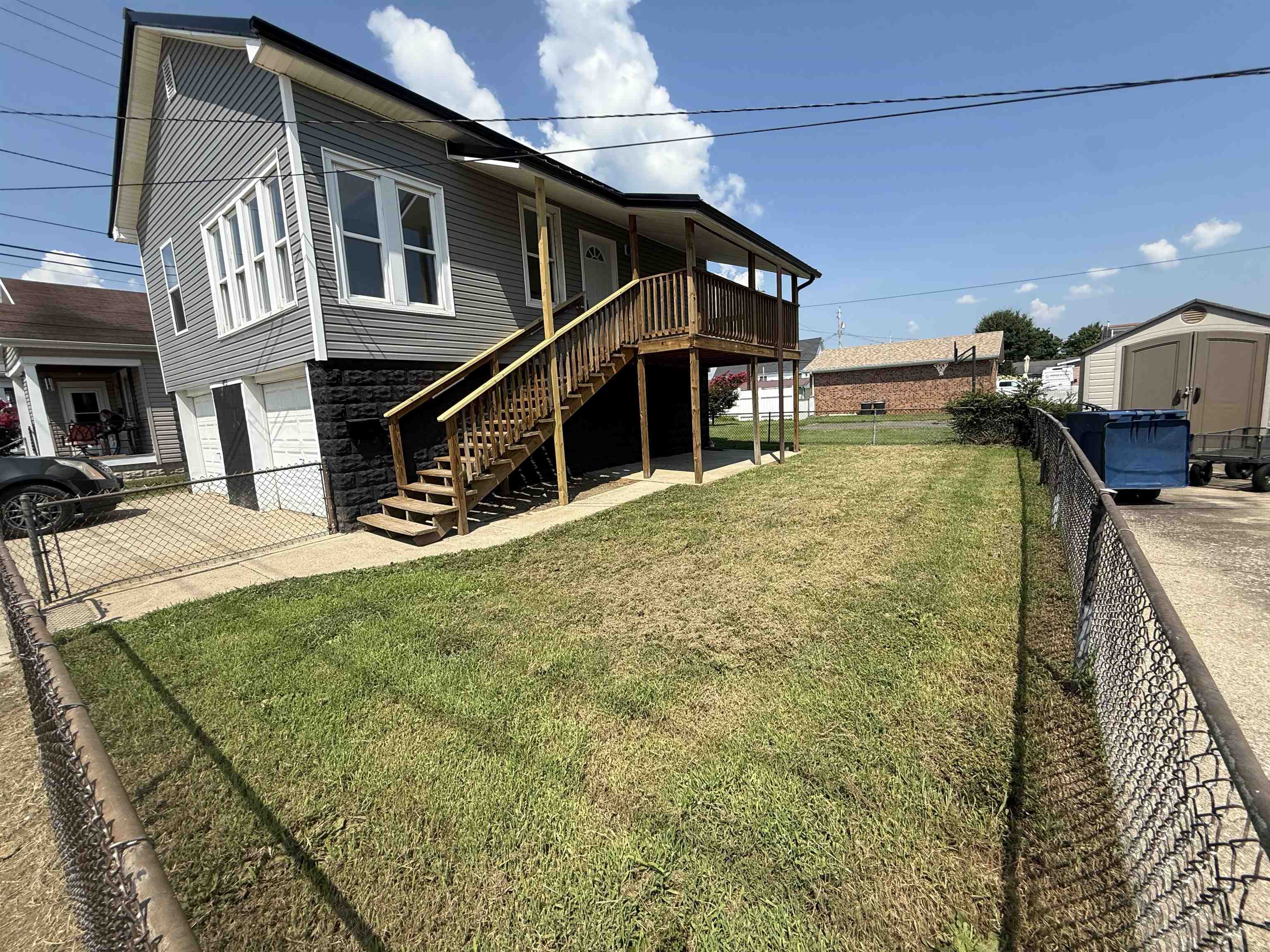 https://zimg.paragon.ice.com/ParagonImages/Property/PH/AABRKY/60976/12/0/0/6ab6f63f8e373dd8dc7eab03112af5df/0/1cac7acbddbb801d0b7e55d7fc12cefb/60976-dcf6b7d0-85ff-430b-9e3b-d4a796a975d5.JPG