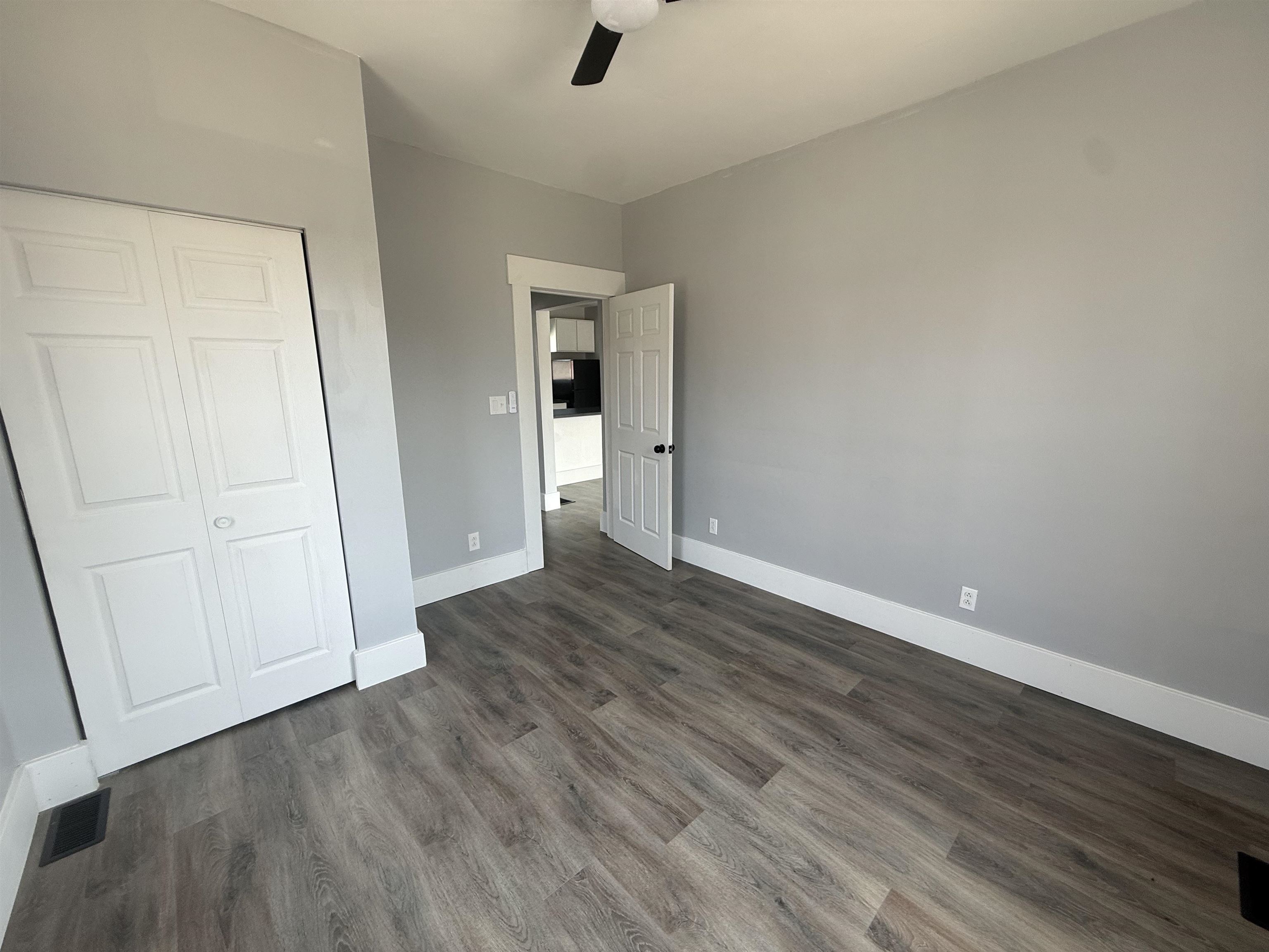 https://zimg.paragon.ice.com/ParagonImages/Property/PH/AABRKY/60976/6/0/0/1e05c4aabcdd7e0ee667d0d65ac24062/0/1cac7acbddbb801d0b7e55d7fc12cefb/60976-d08d8629-9b18-4077-bee5-bccb848cf0fc.JPG