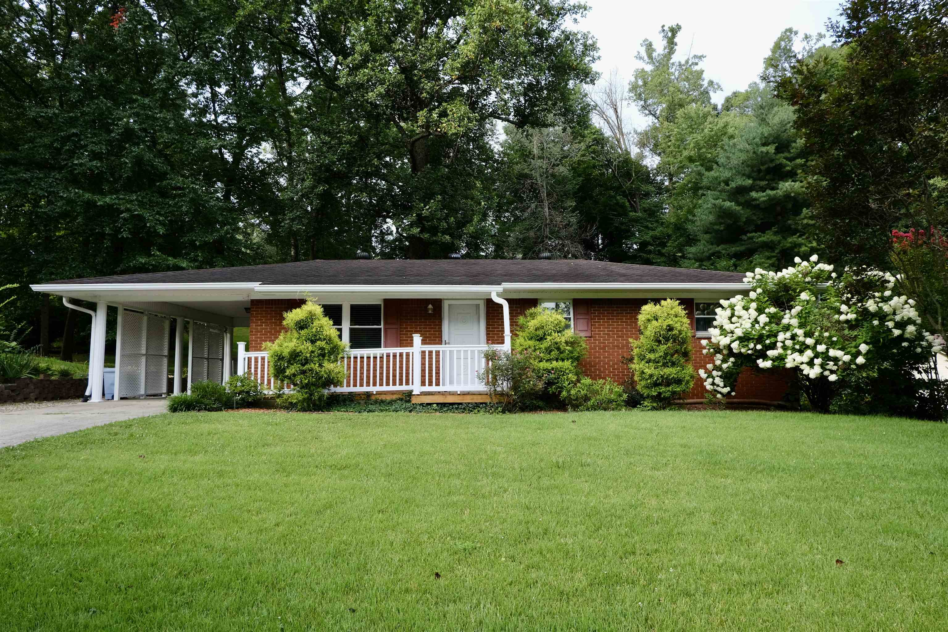 https://zimg.paragon.ice.com/ParagonImages/Property/PH/AABRKY/60977/1/0/0/ce28bd1b7cd15f802126bc65f210a969/0/5608c35f8d15ba09c1033ecb0ebad6ec/60977-bb16b065-e83f-4442-b0c1-9922cfc850ba.JPG