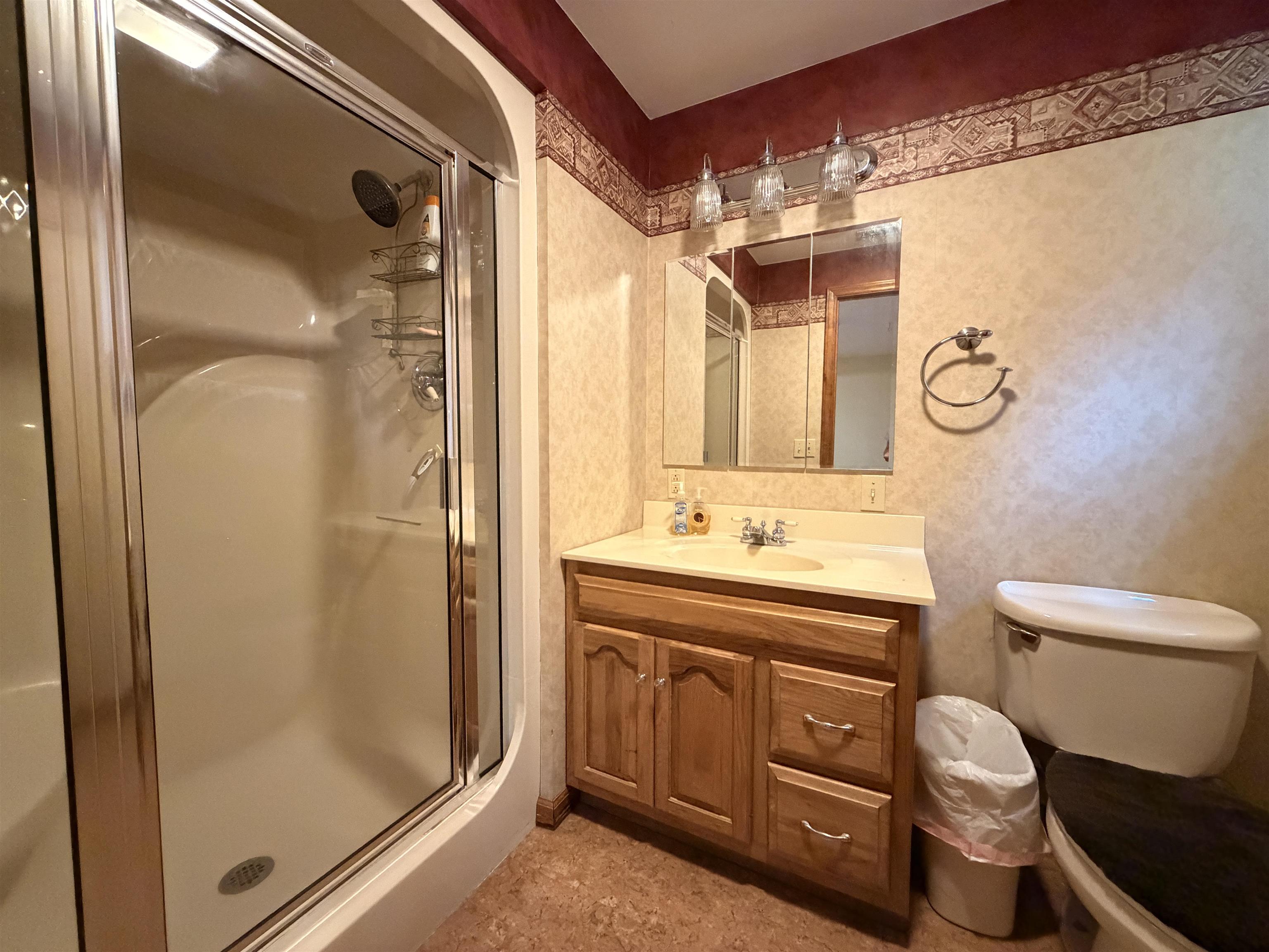 https://zimg.paragon.ice.com/ParagonImages/Property/PH/AABRKY/60977/13/0/0/7f147659f965f4fa668fa6850642b850/0/5608c35f8d15ba09c1033ecb0ebad6ec/60977-fcaa7fea-44ac-4bd9-8831-819e738bbb9e.JPG