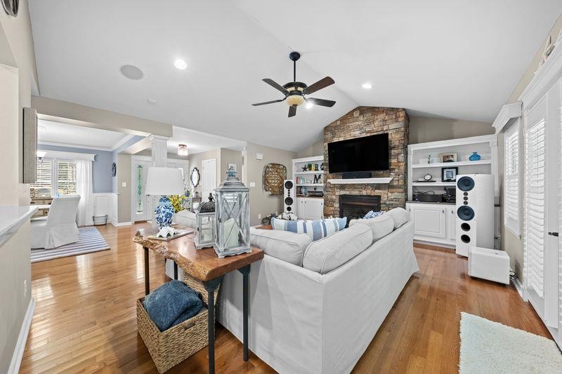 https://zimg.paragon.ice.com/ParagonImages/Property/PH/AABRKY/60978/9/0/0/218f9942b082a5f5ed1faebffee703ce/0/d868289315d37cb6545c8a08c9b68d96/60978-e98bb32d-e498-43ce-9829-7d6586da81b4.JPG
