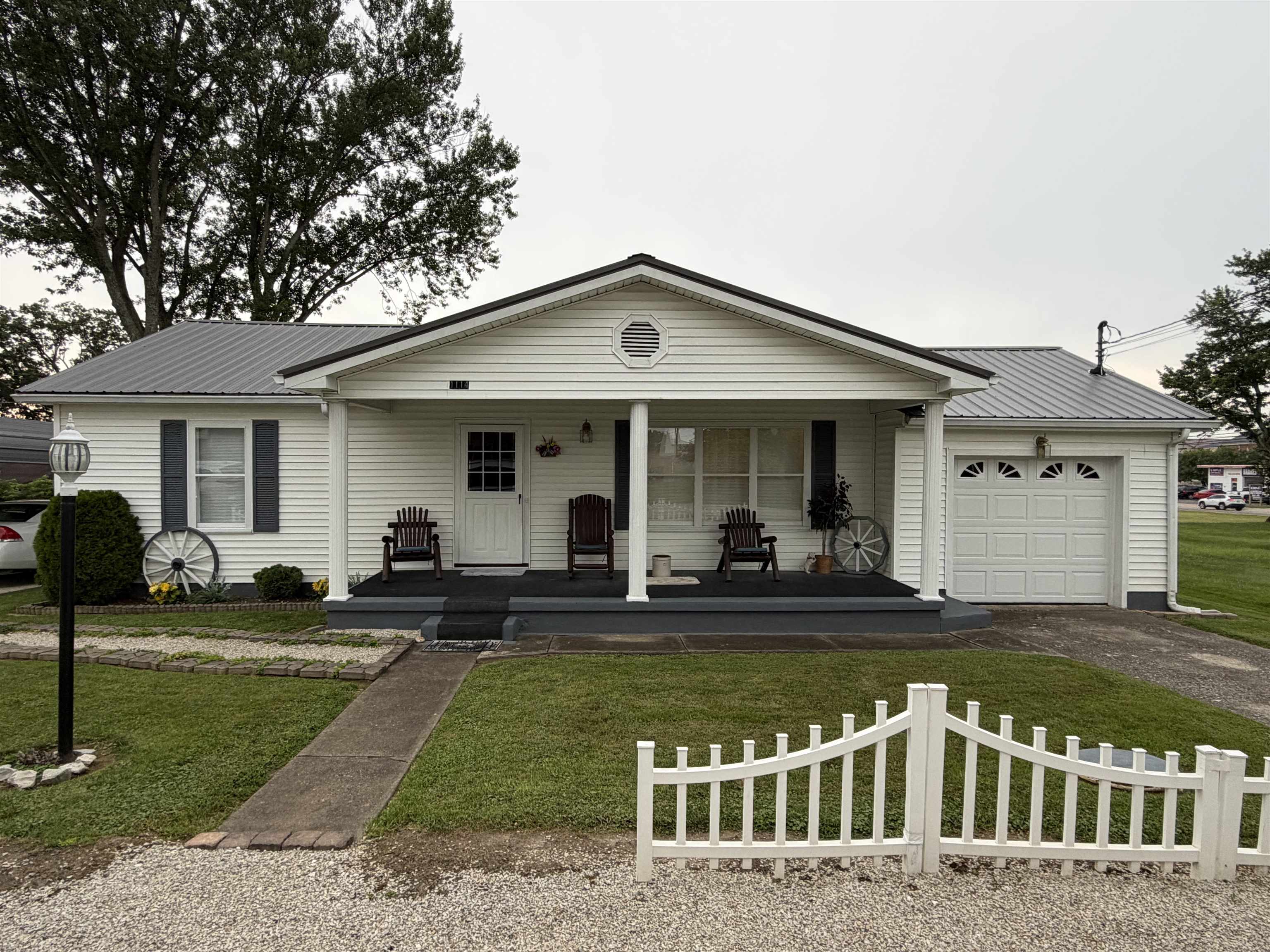 https://zimg.paragon.ice.com/ParagonImages/Property/PH/AABRKY/60998/1/0/0/d599cbb5b1b51ca780c5b373f5508eaa/0/999222226e514feae4fb1bbbe435780c/60998-58340a97-9ffc-49fe-a8f3-4eecf1e069e9.JPG